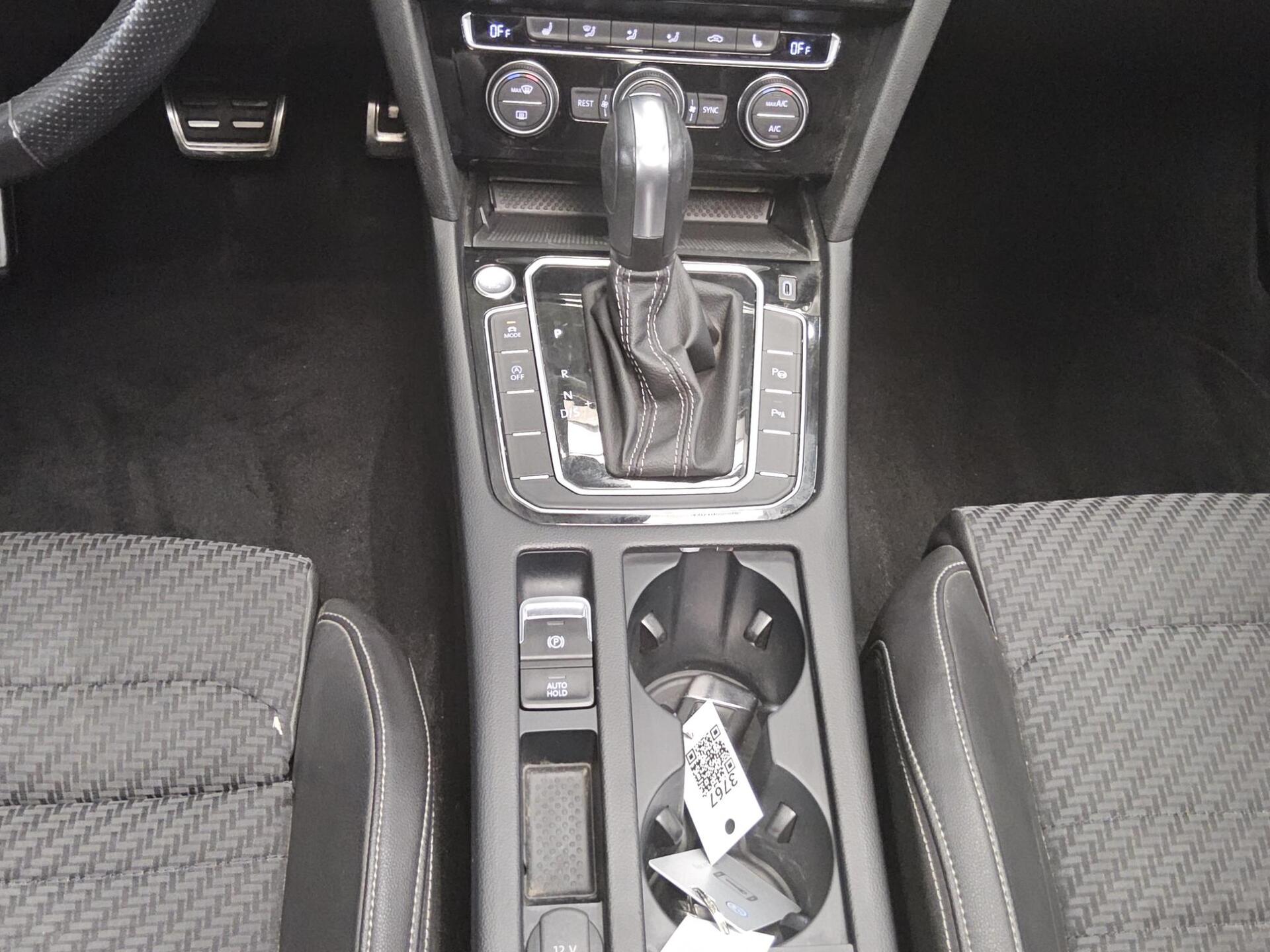 Volkswagen Passat Var. 2.0 TSI R-Line Pano AID Navi HuD AHK 6