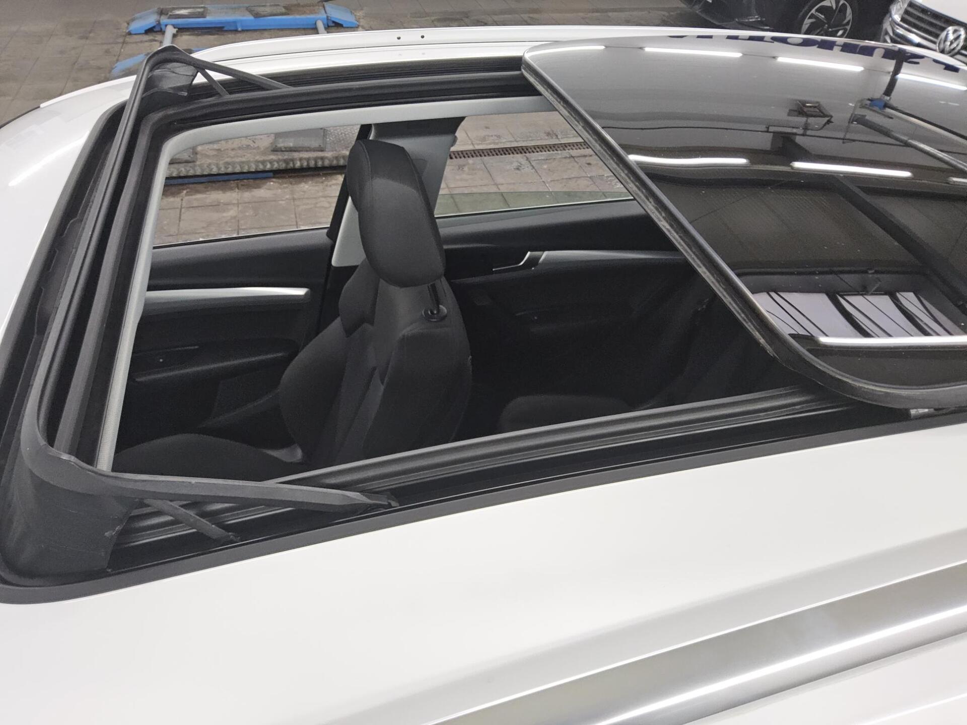 Audi Q5 40 TDI Qu. sport Navi Xenon Pano Ahk PDC SHZ 12