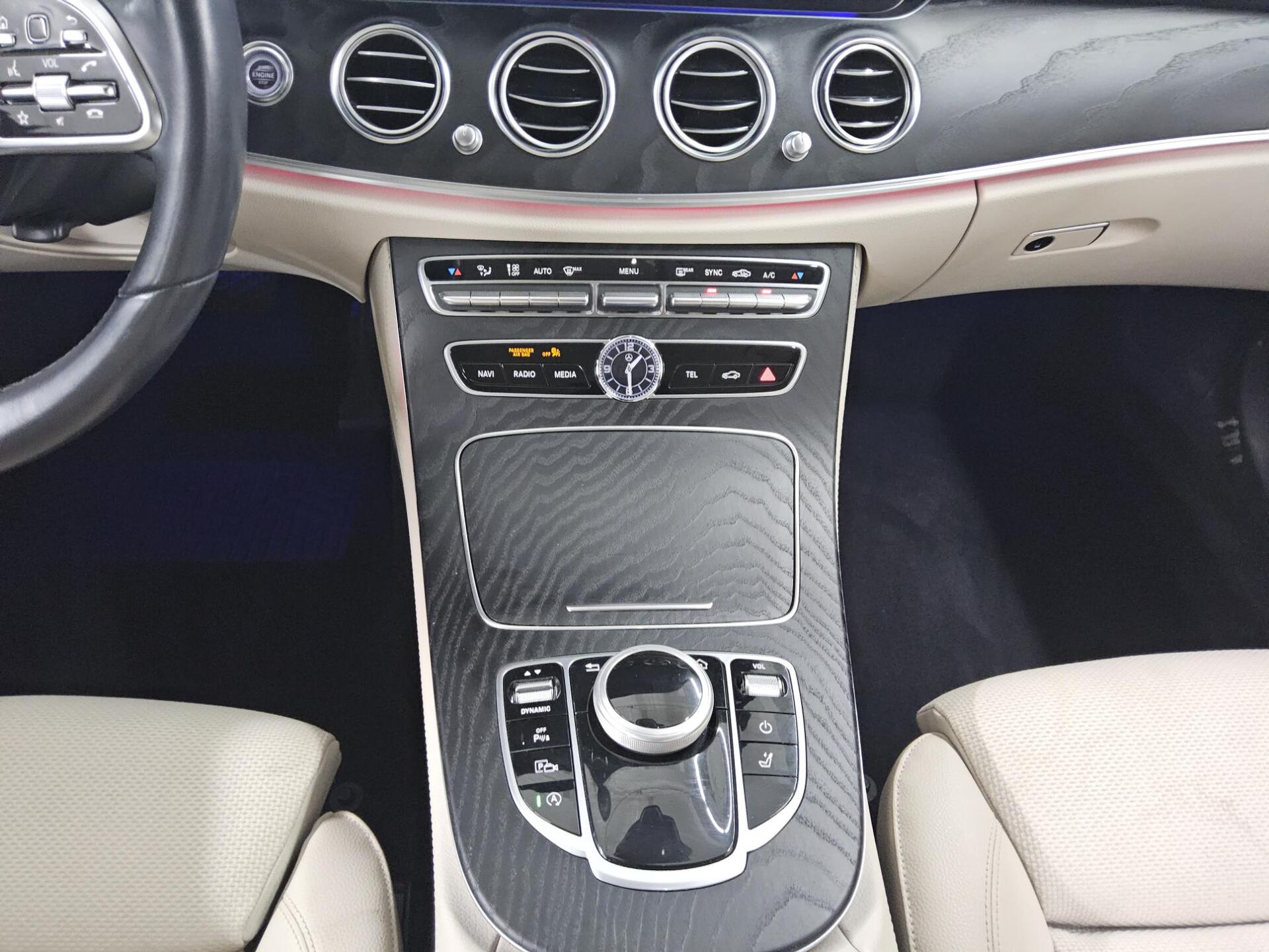 Mercedes-Benz E 200 T d Avantgarde Navi LED Widescreen Distr.+ 6