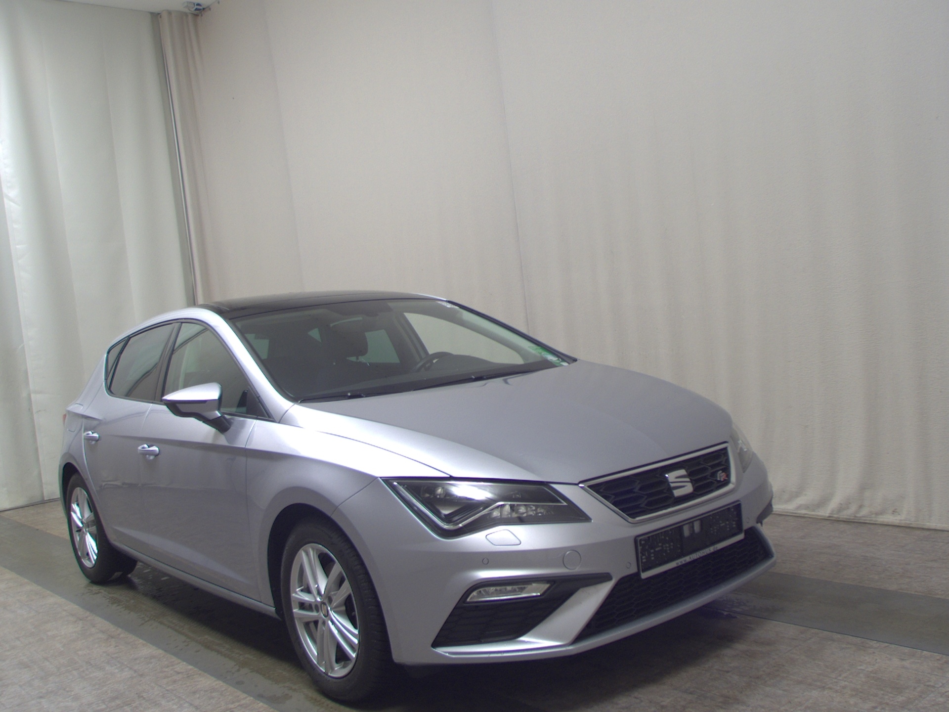 Seat Leon 1.5 TSI FR-Line Navi LED Panorama AHK 3