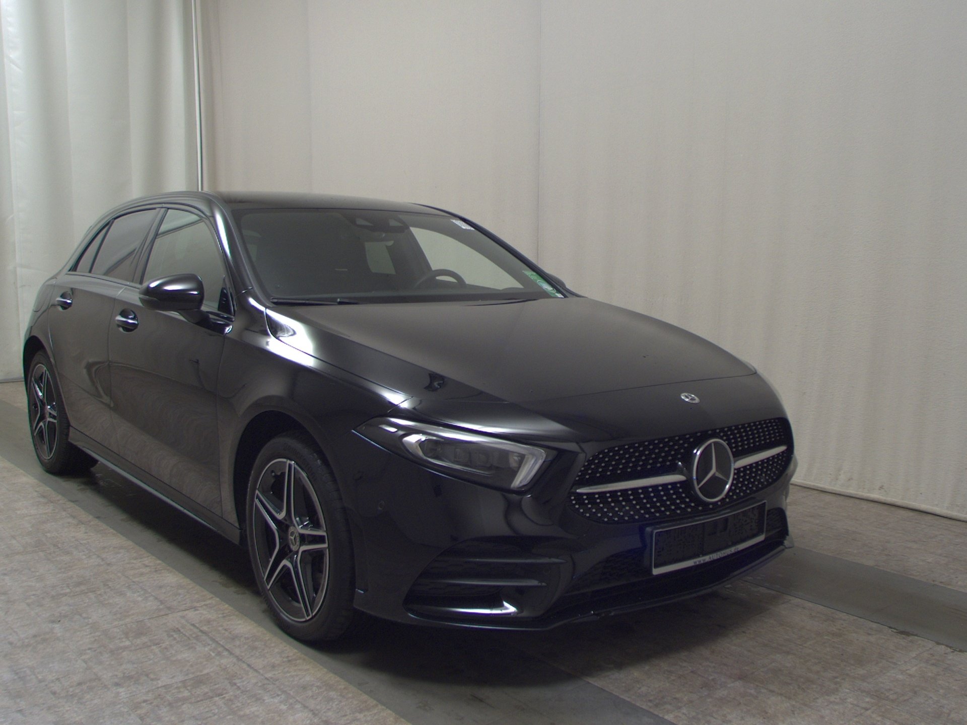 Mercedes-Benz A 250 e AMG-Line Navi Multibeam MBUX high Sound 3