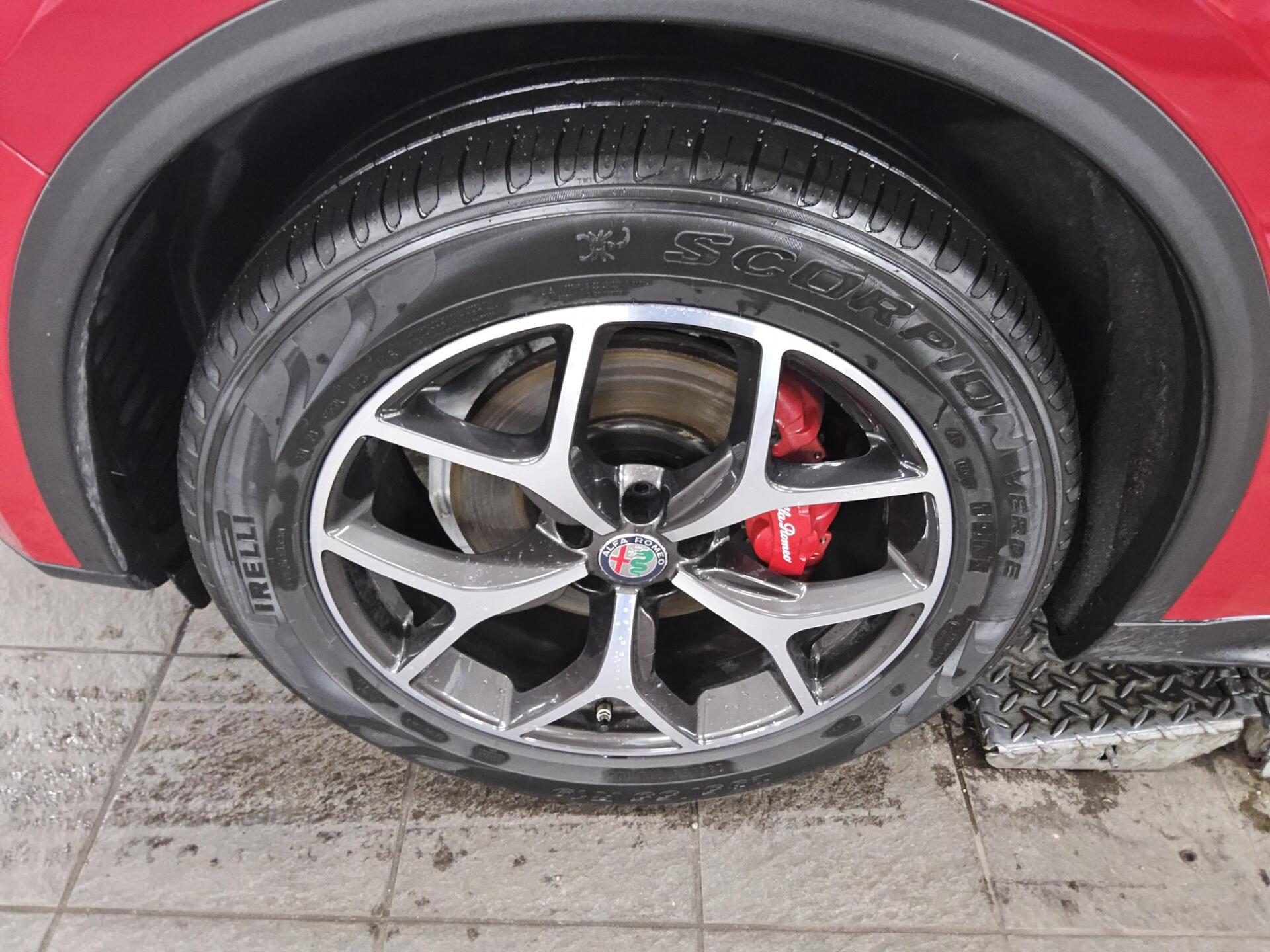 Alfa Romeo Stelvio 2.2 JTDM Super Q4 T-Leder Navi Xenon RFK 10