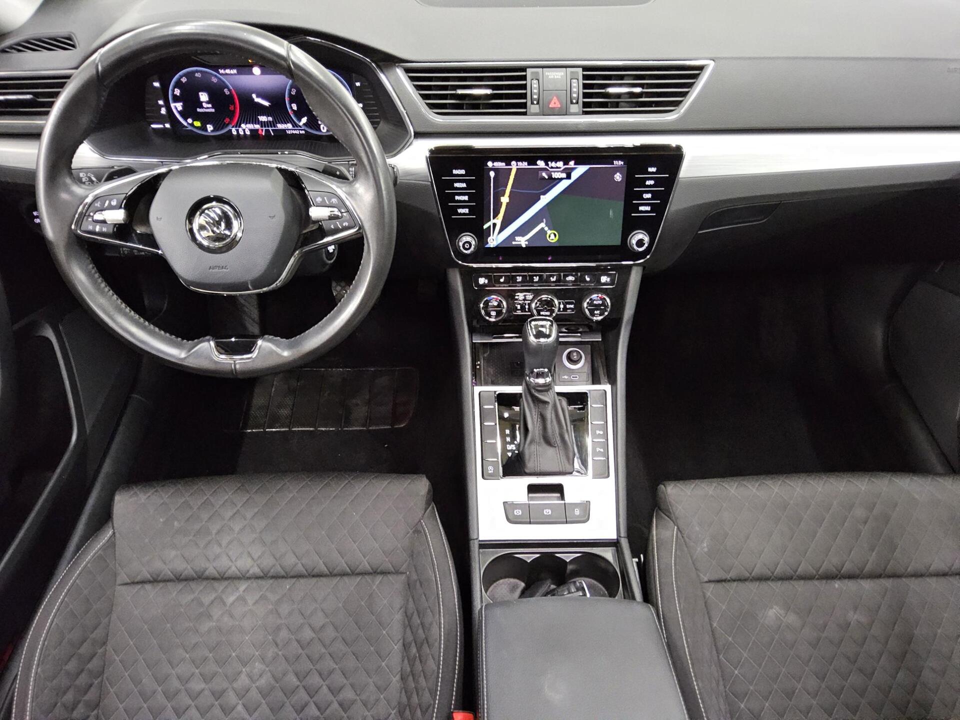 Skoda Superb Kombi 1.5 TSI Ambition Navi vc Pano AHK 5