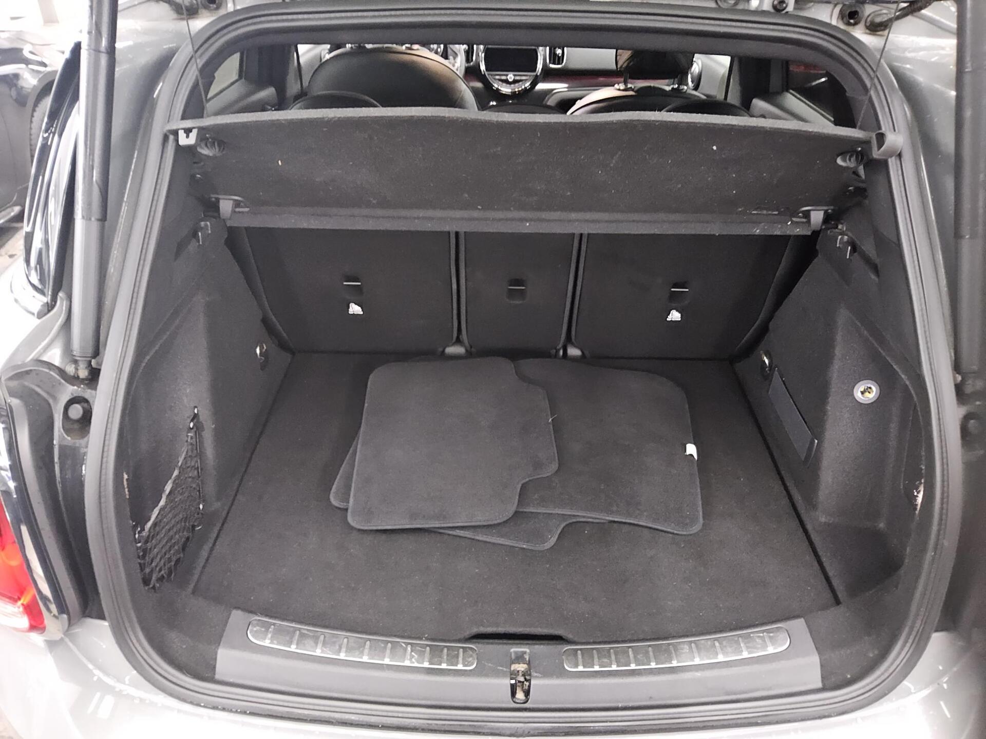 MINI Cooper Countryman ALL4 Navi LED HuD Pano Harman 13