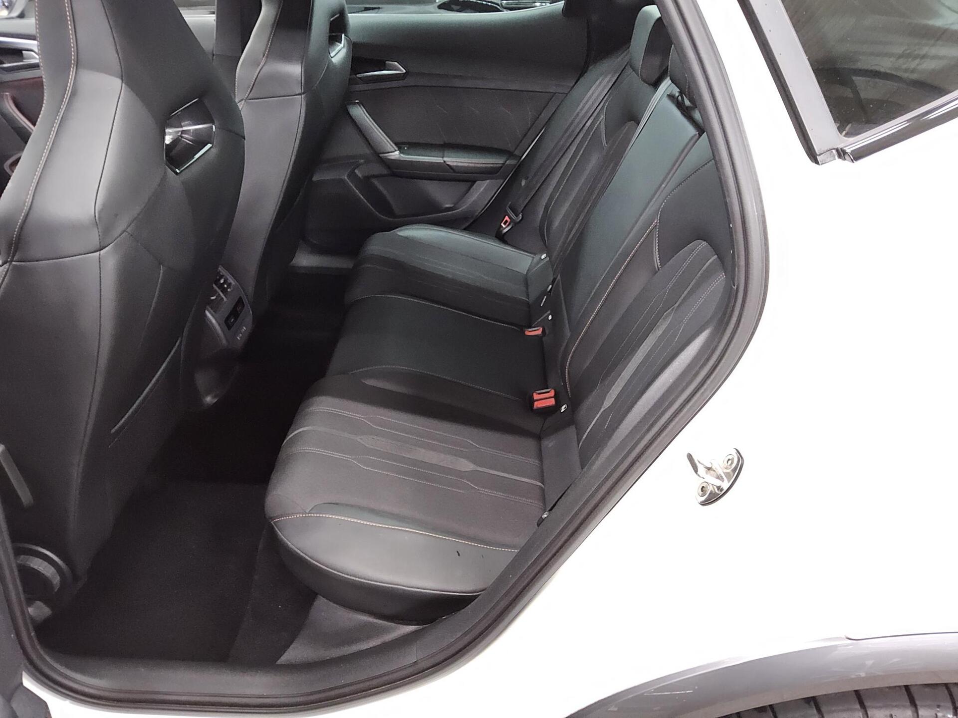 Cupra Formentor 2.0 TSI 4Drive VZ Navi LED AHK Beats 13