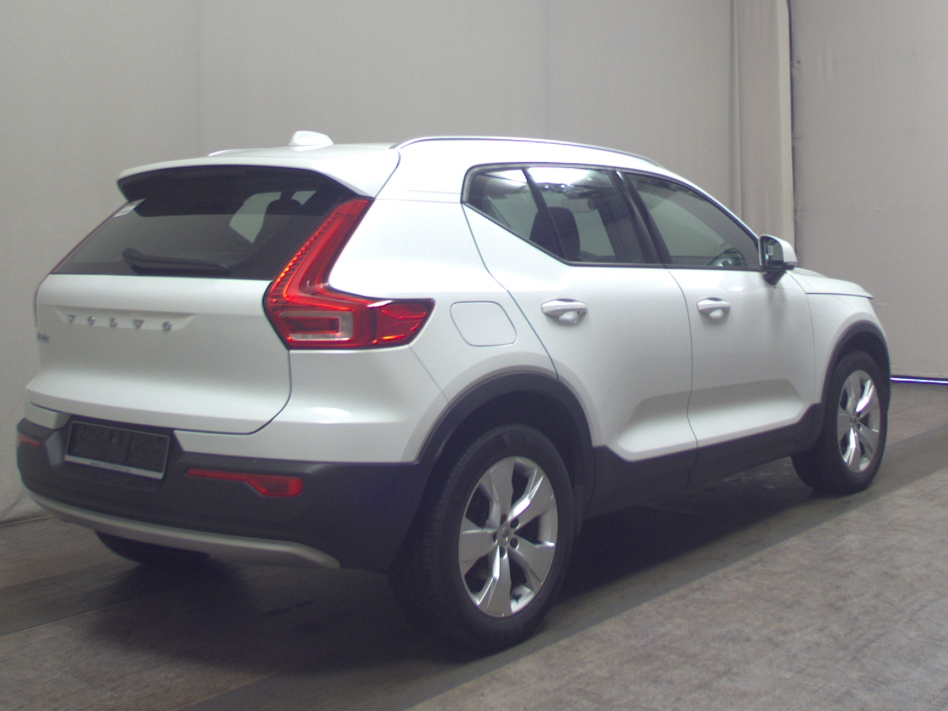 Volvo XC40 B4 Momentum Pro Navi LED ACC PDC Shz 4