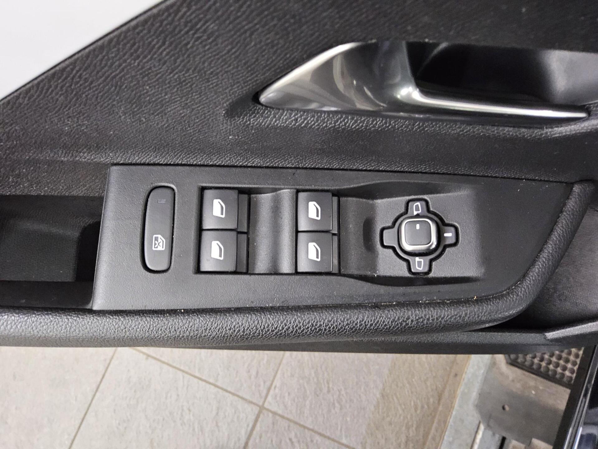 Opel Astra ST 1.2 Turbo Edition Navi LED DC RFK SHZ 10