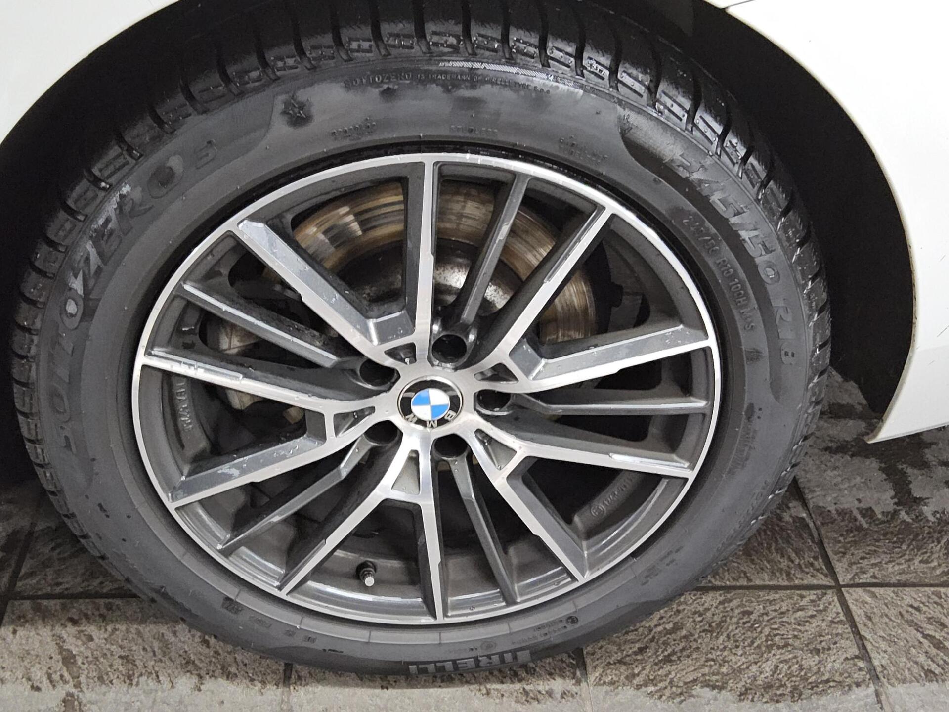 BMW 620 Gran Turismo Leder Navi LED+ LC prof. AHK 11