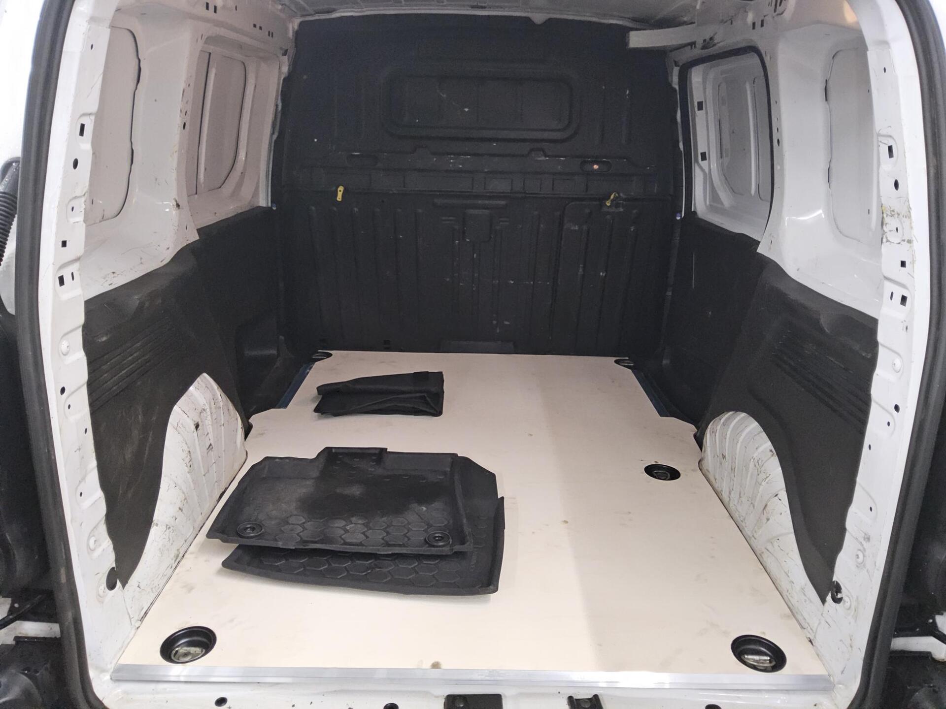 Opel Combo Cargo 1.5 D Klima Tempomat PDC 11