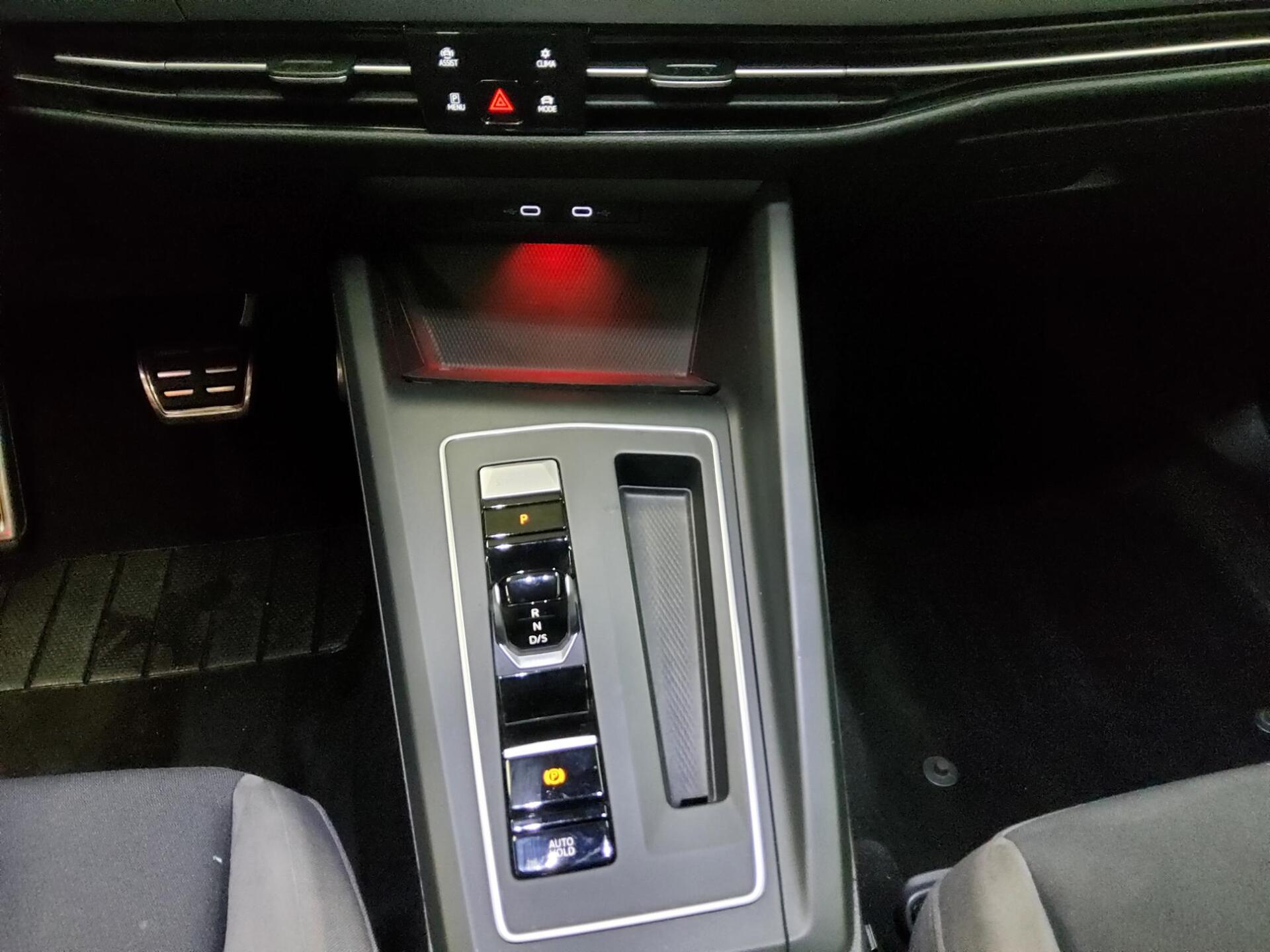 Volkswagen Golf-8 Alltrack 2.0 TDI 4M Navi LED AID HuD RFK 6