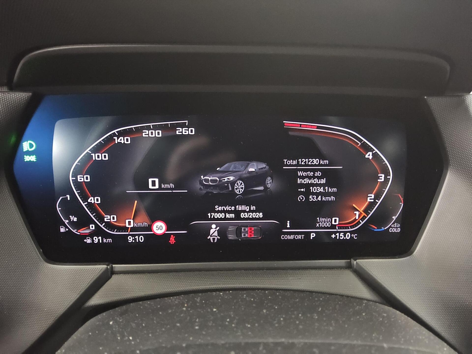 BMW M135i xDr M-Sitze Leder HuD Harman-Kardon LC pro 8