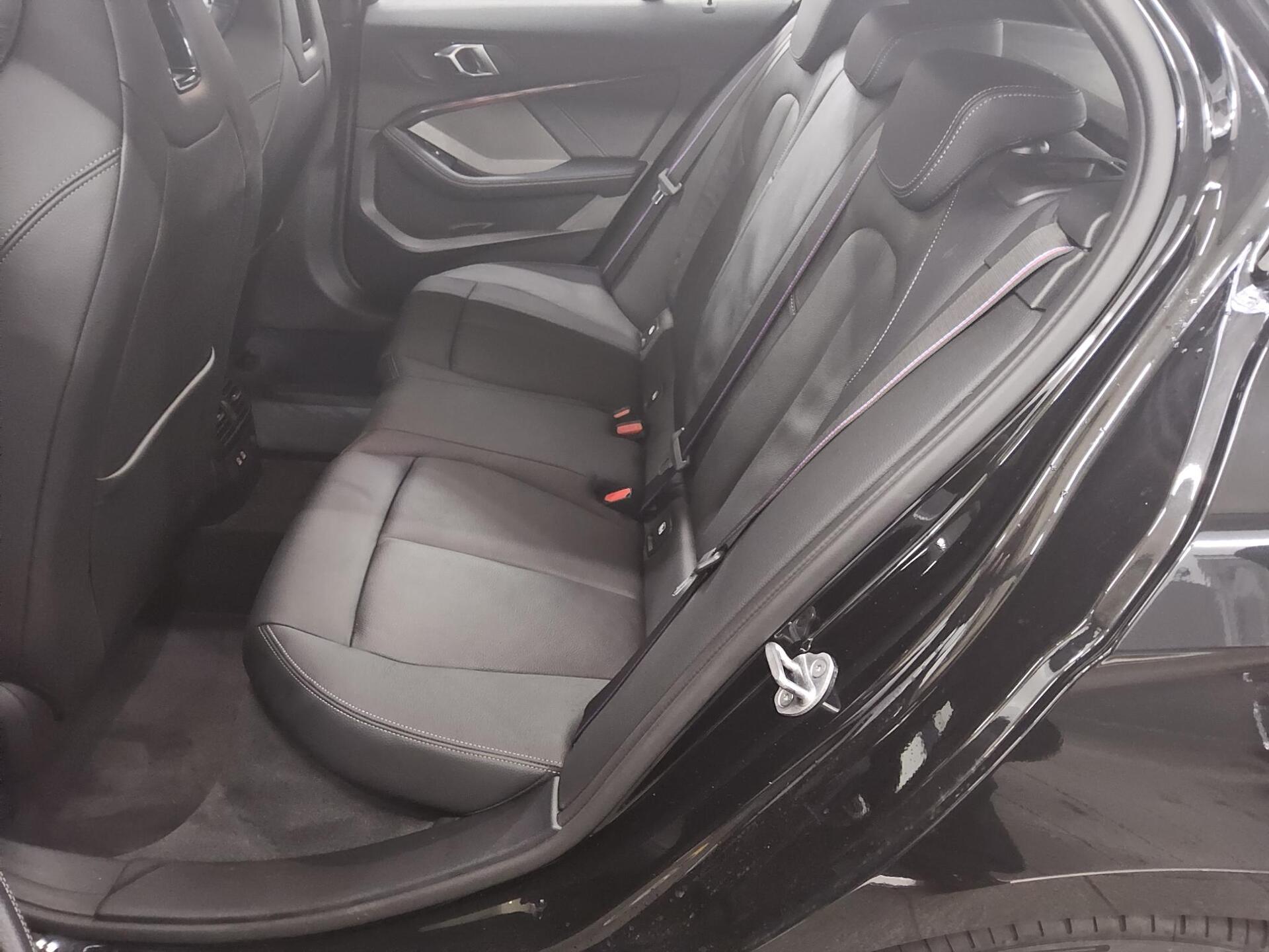 BMW M135i xDr M-Sitze Leder HuD Harman-Kardon LC pro 13