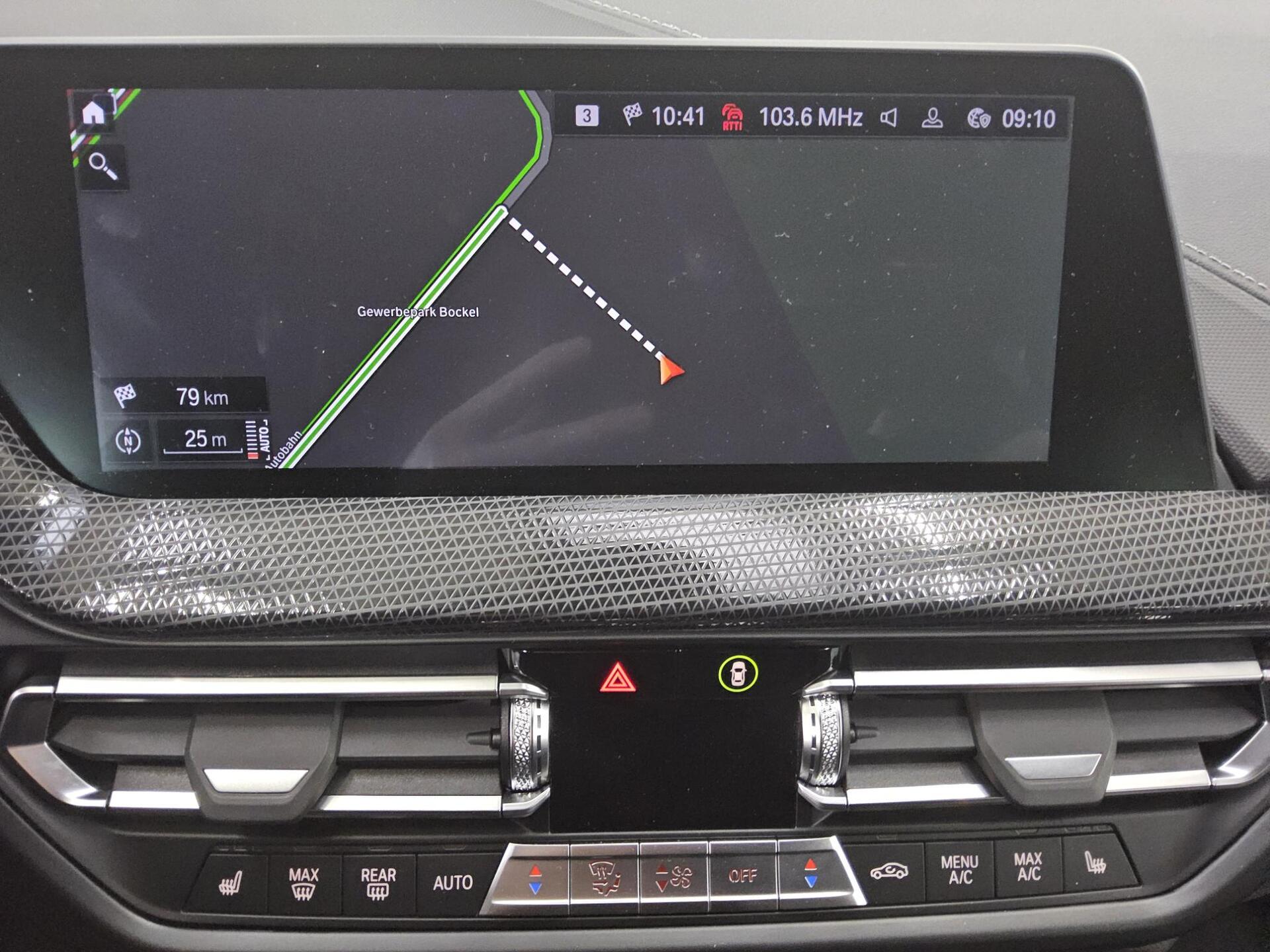 BMW M135i xDr M-Sitze Leder HuD Harman-Kardon LC pro 7