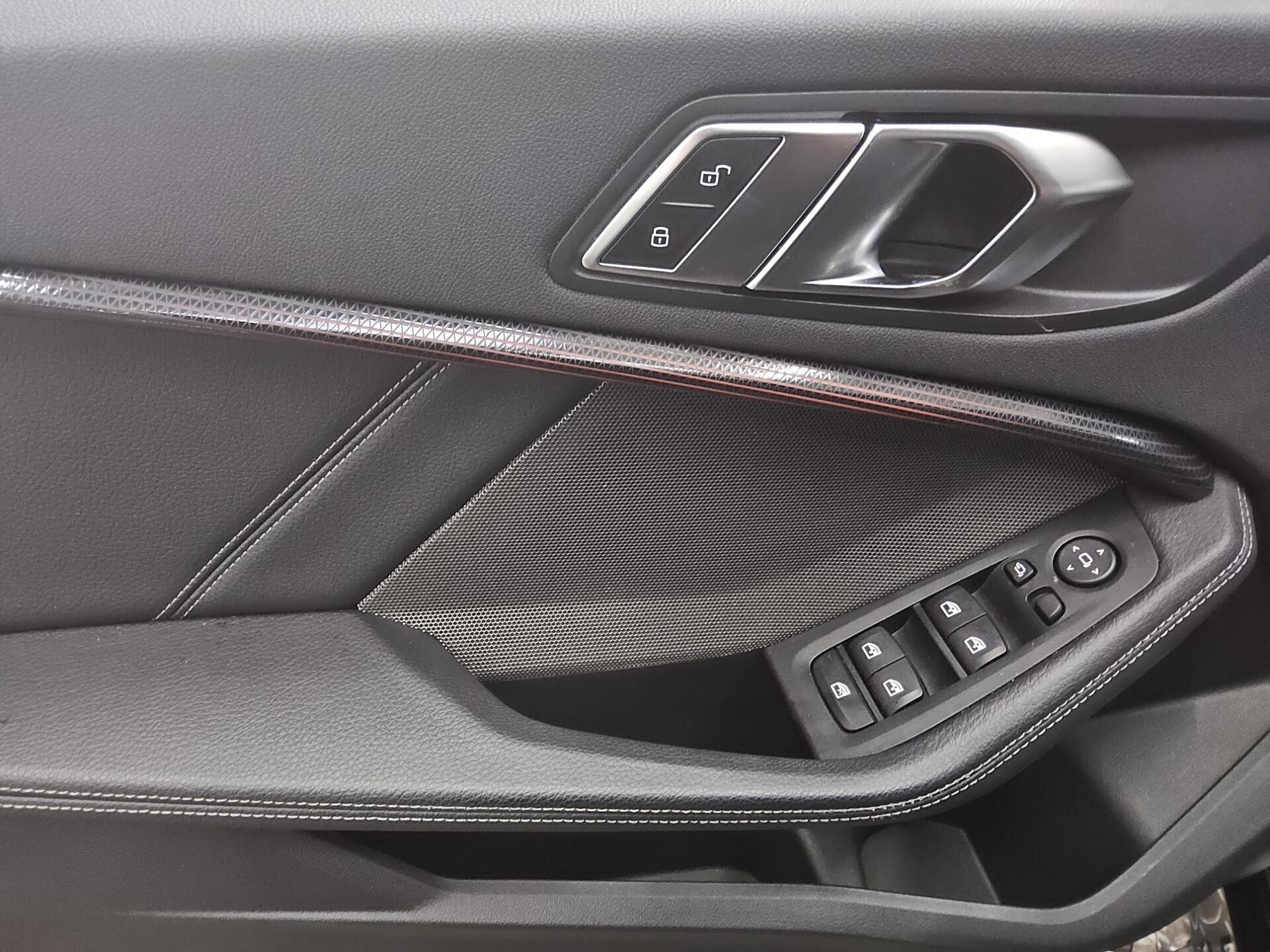 BMW M135i xDr M-Sitze Leder HuD Harman-Kardon LC pro 10