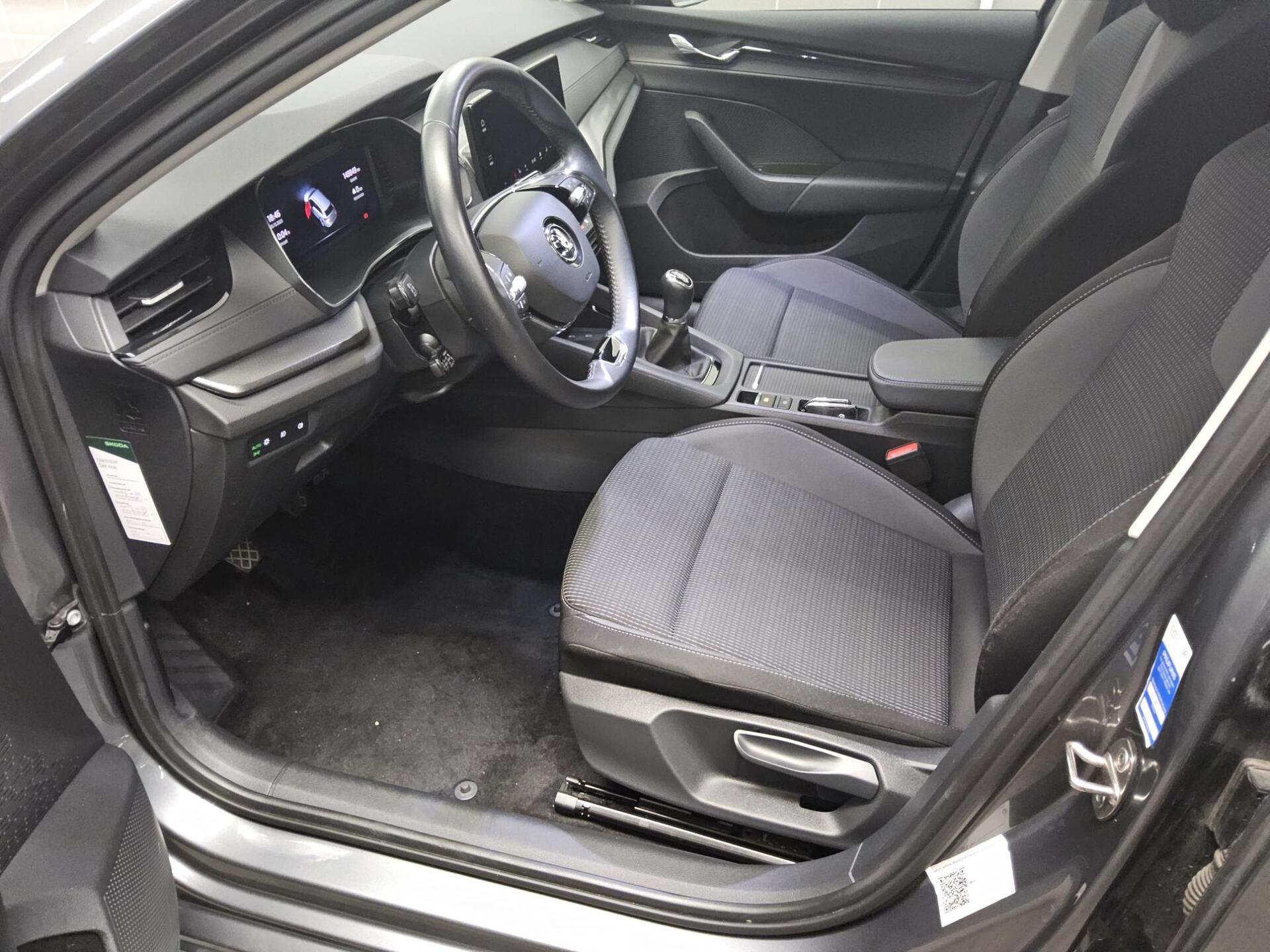 Skoda Octavia Kombi 2.0 TDI Ambition Navi LED vc ACC 9