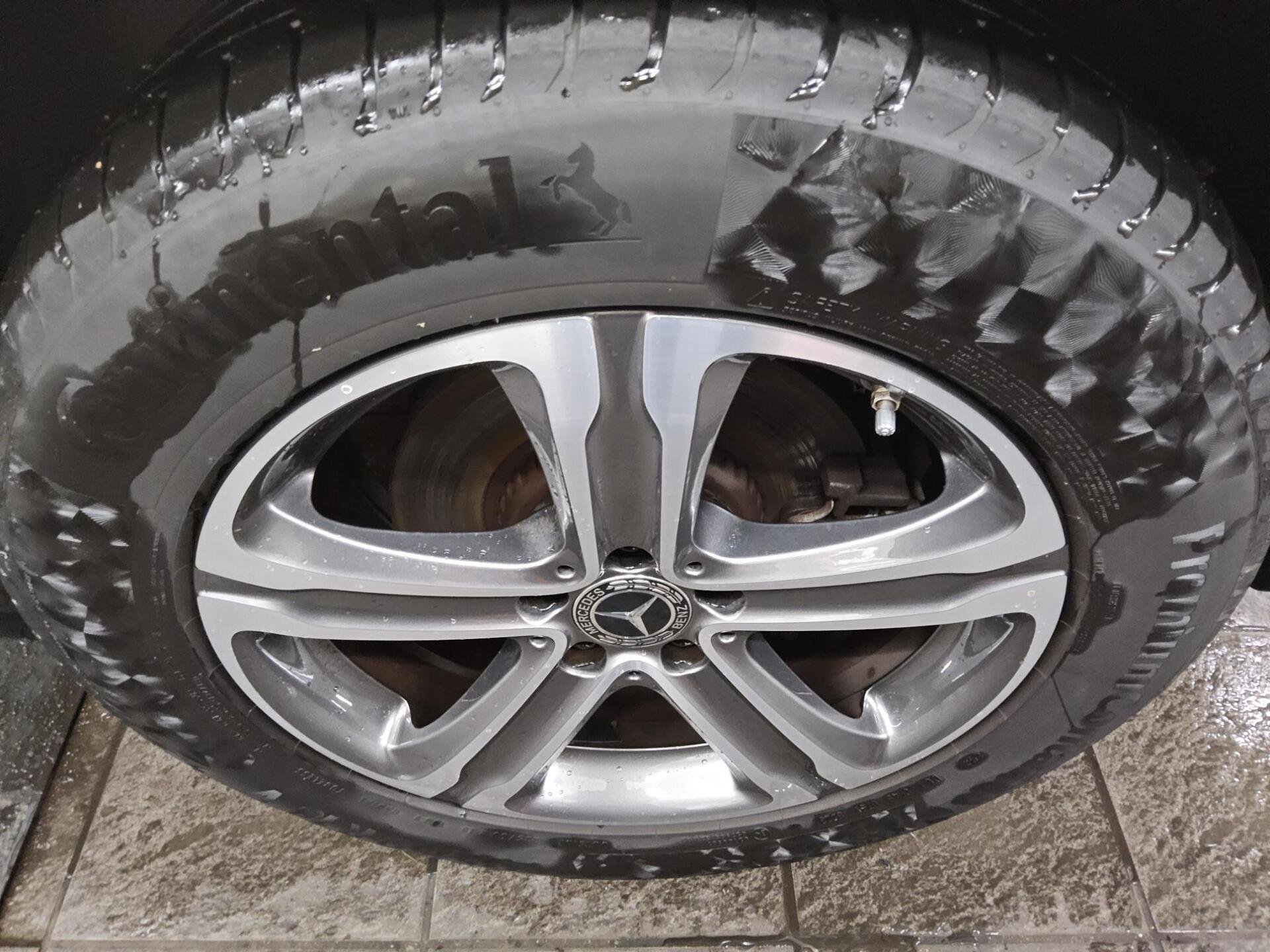 Mercedes-Benz GLC 300 e 4M T-Leder Navi LED RFK AHK Distronic+ 10