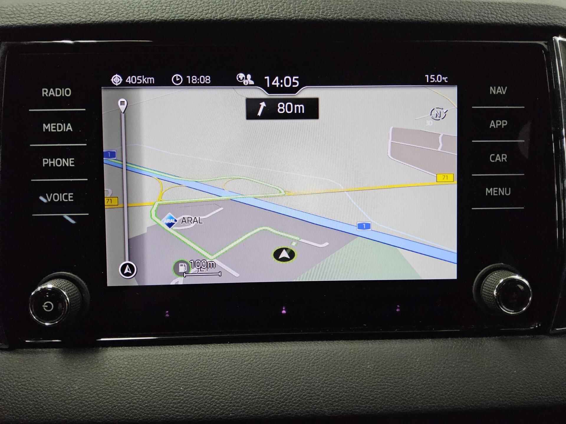 Skoda Karoq 2.0 TDI Tour Navi LED vc RFK ACC 4xShz 7