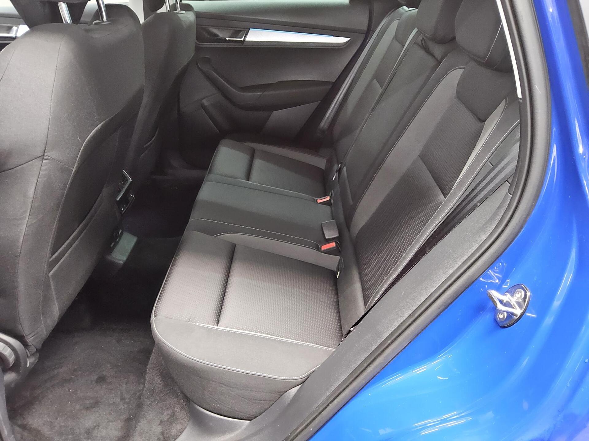 Skoda Karoq 2.0 TDI Tour Navi LED vc RFK ACC 4xShz 13