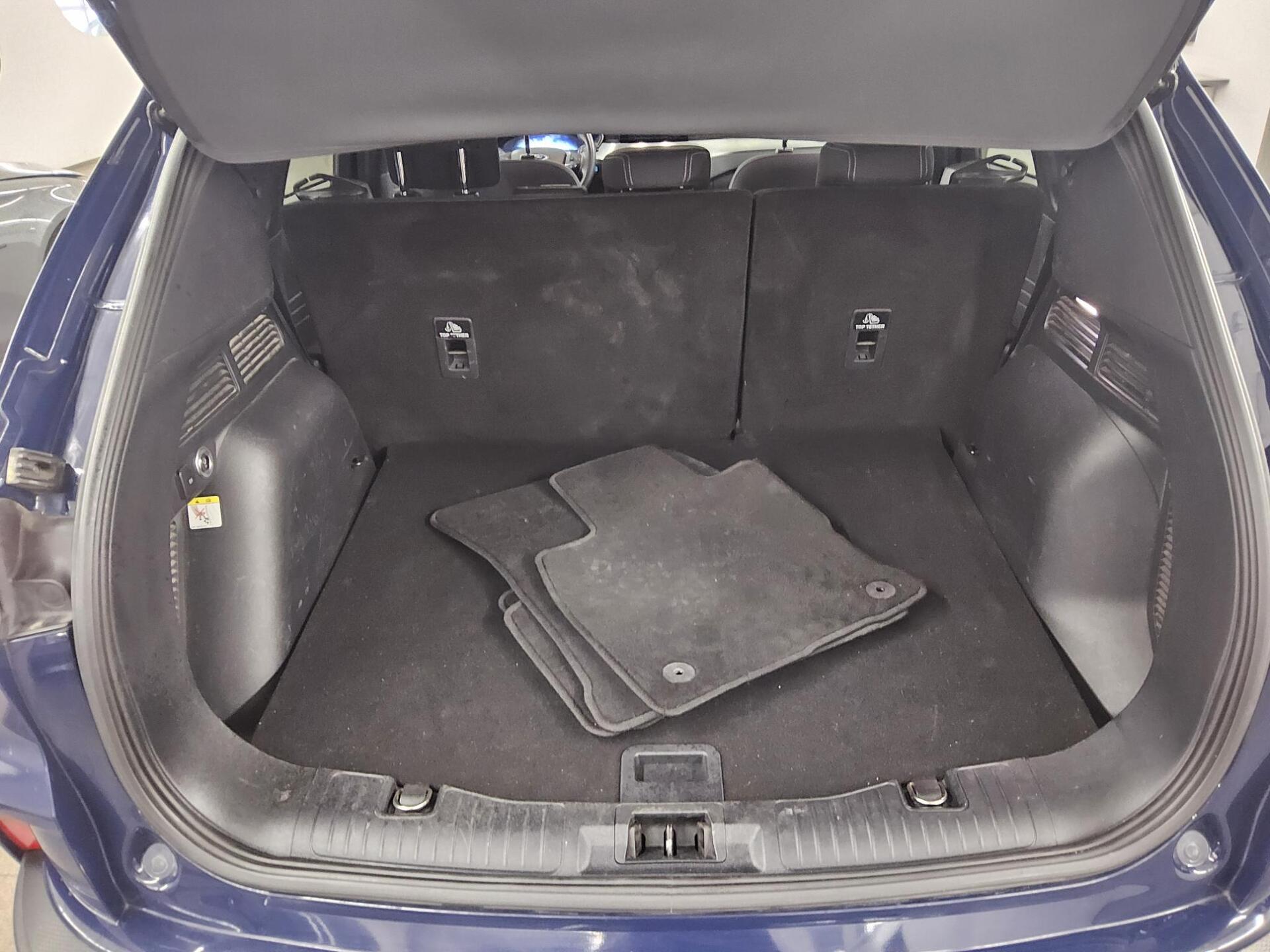 Ford Kuga 2.0 EB Titanium Navi virtual AHK ACC 12