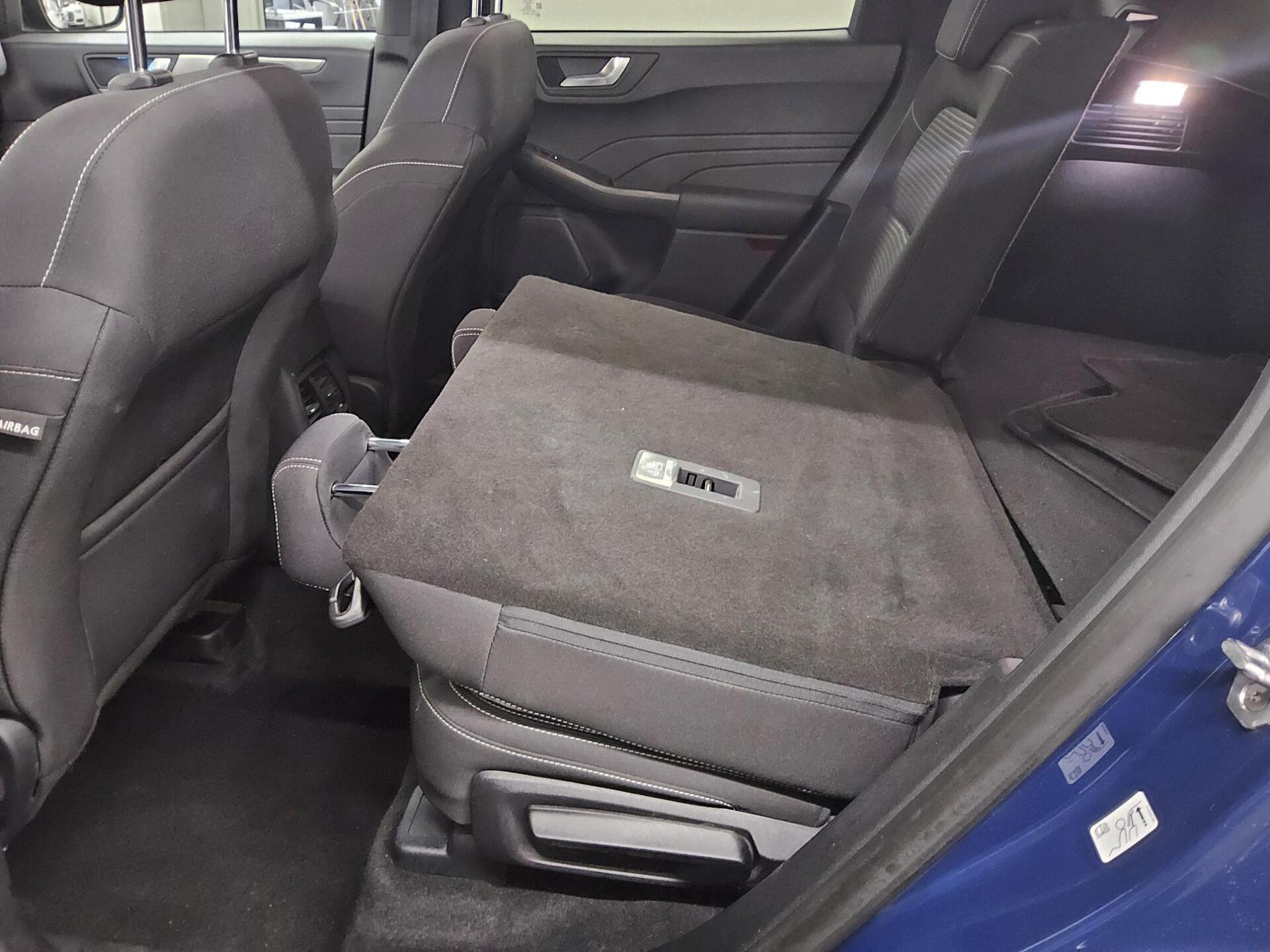 Ford Kuga 2.0 EB Titanium Navi virtual AHK ACC 13