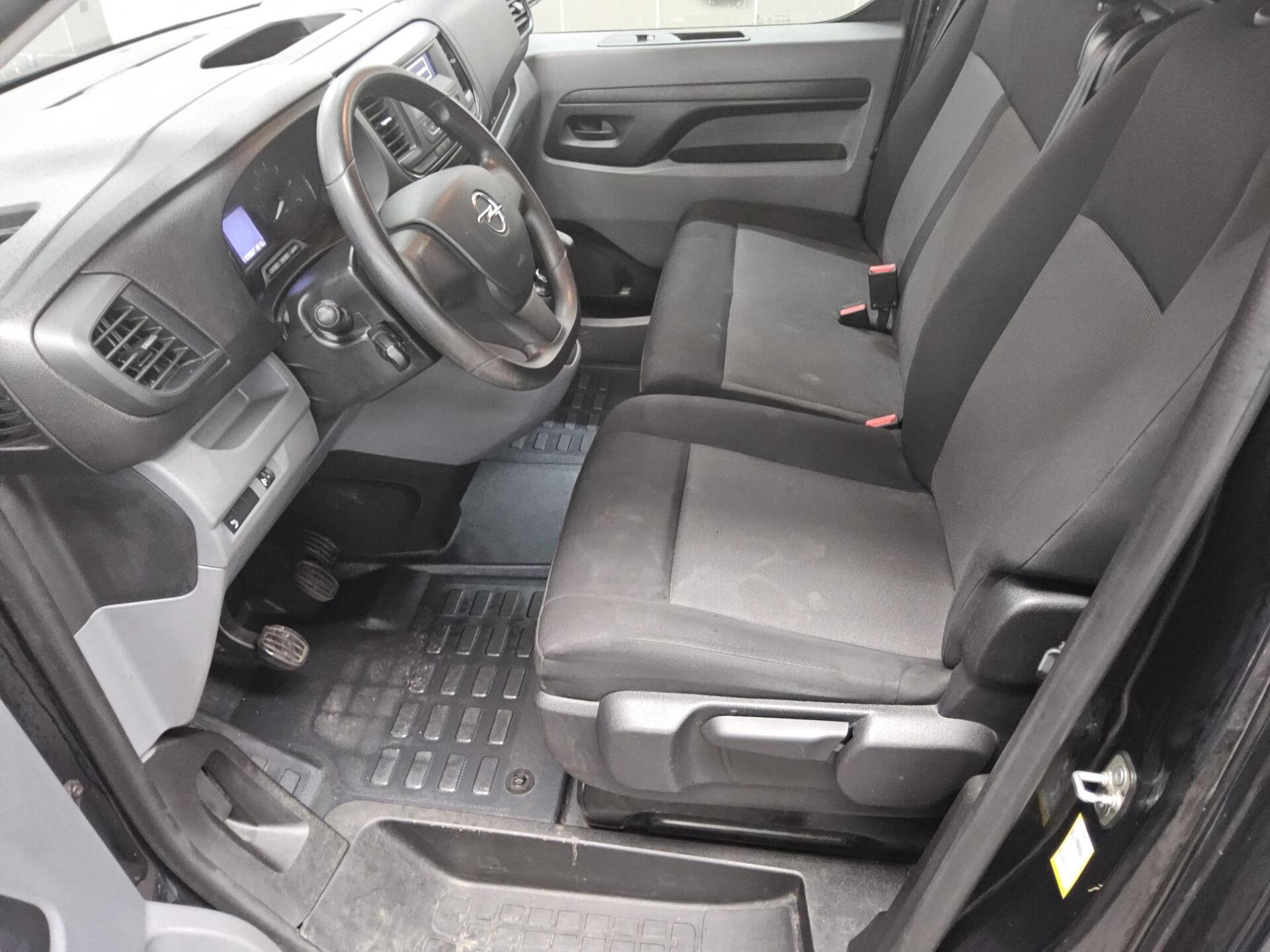 Opel Vivaro 1.5 D M 9-Sitzer PDC 8