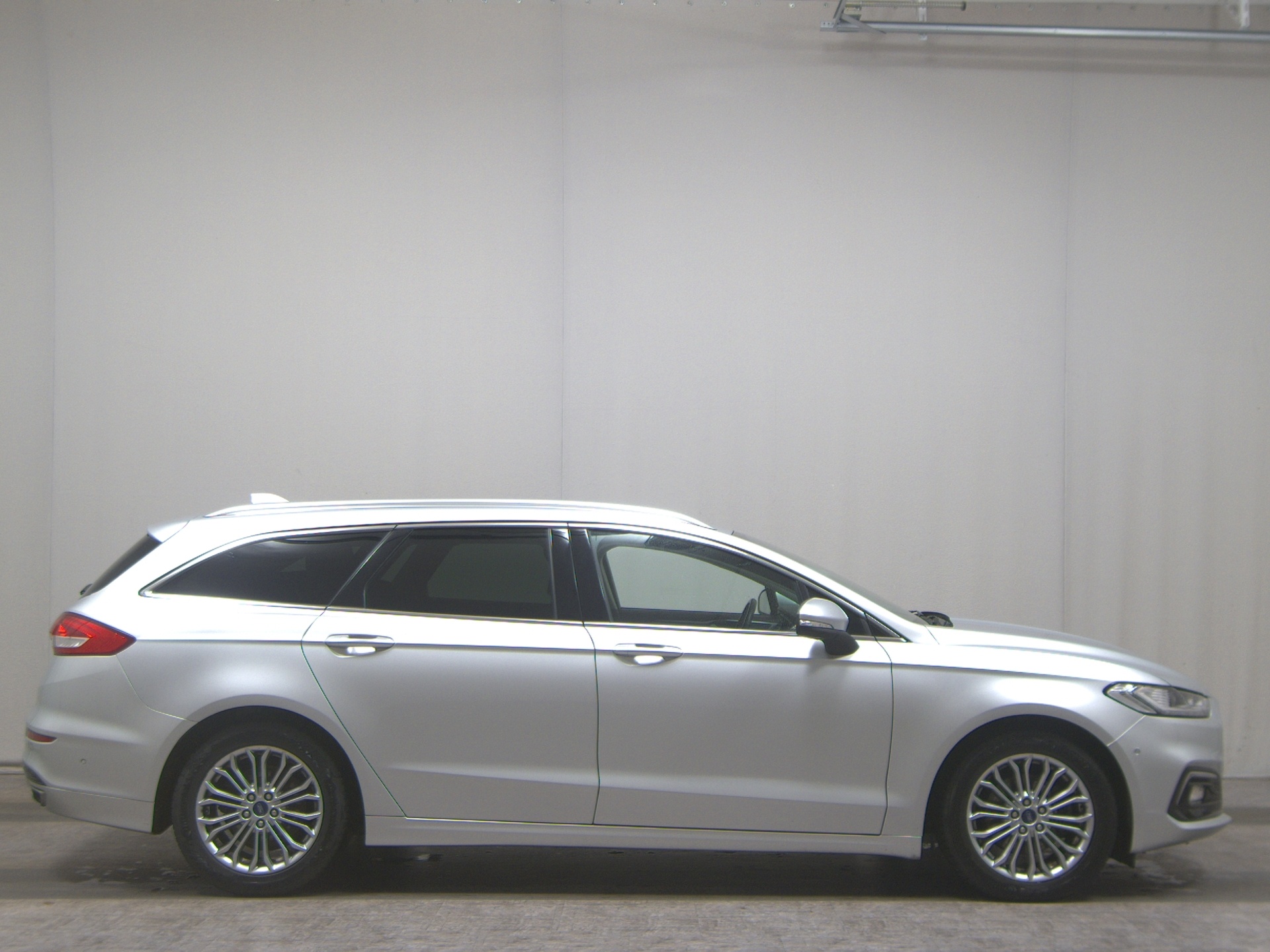 Ford Mondeo Turnier 2.0 EB Titanium Navi LED 4xShz