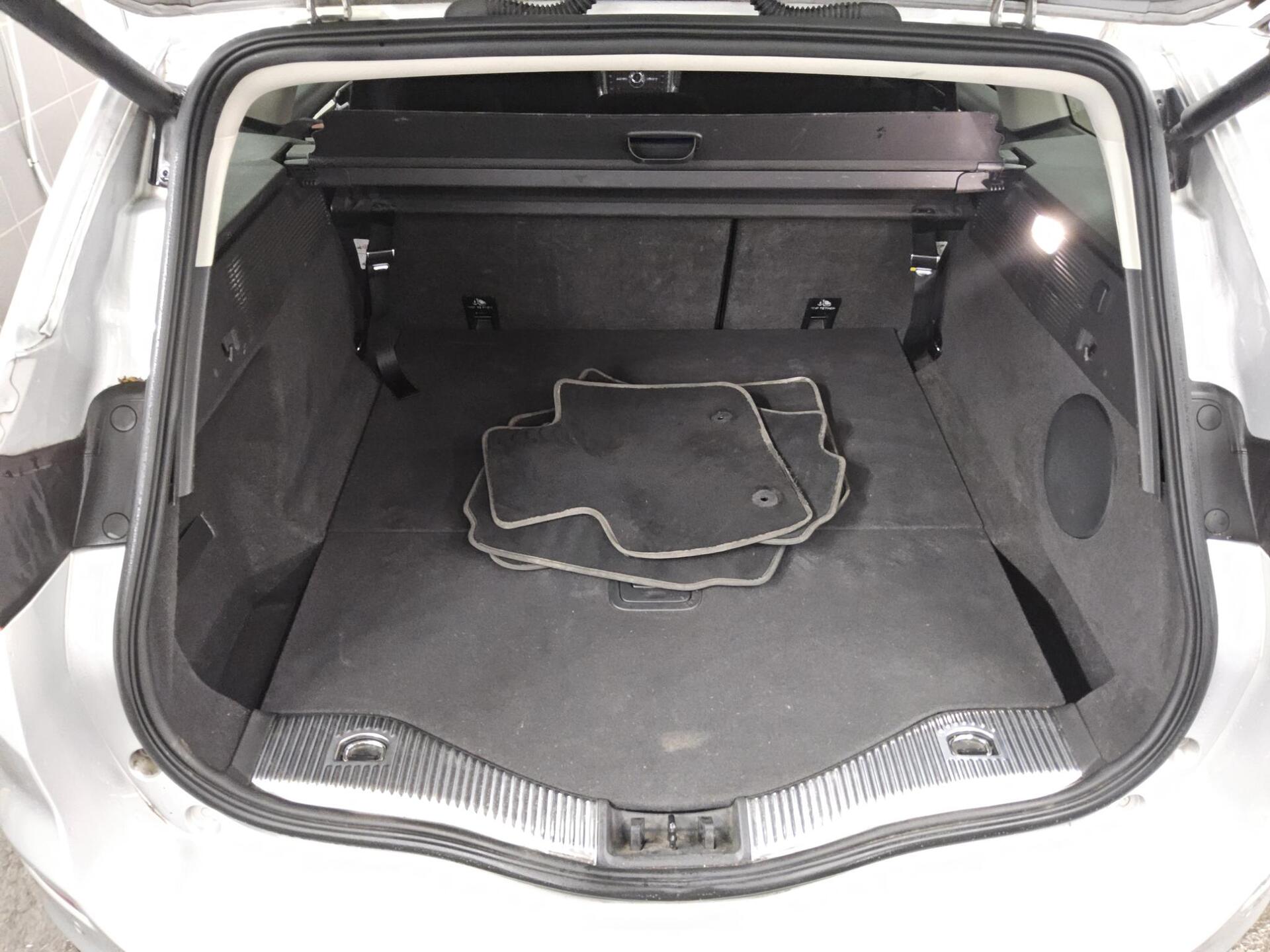 Ford Mondeo Turnier 2.0 EB Titanium Navi LED 4xShz 11