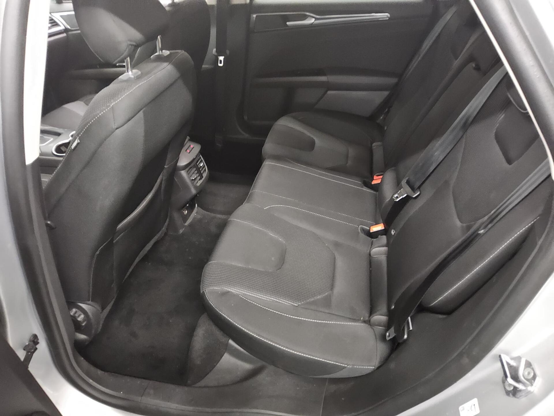 Ford Mondeo Turnier 2.0 EB Titanium Navi LED 4xShz 12