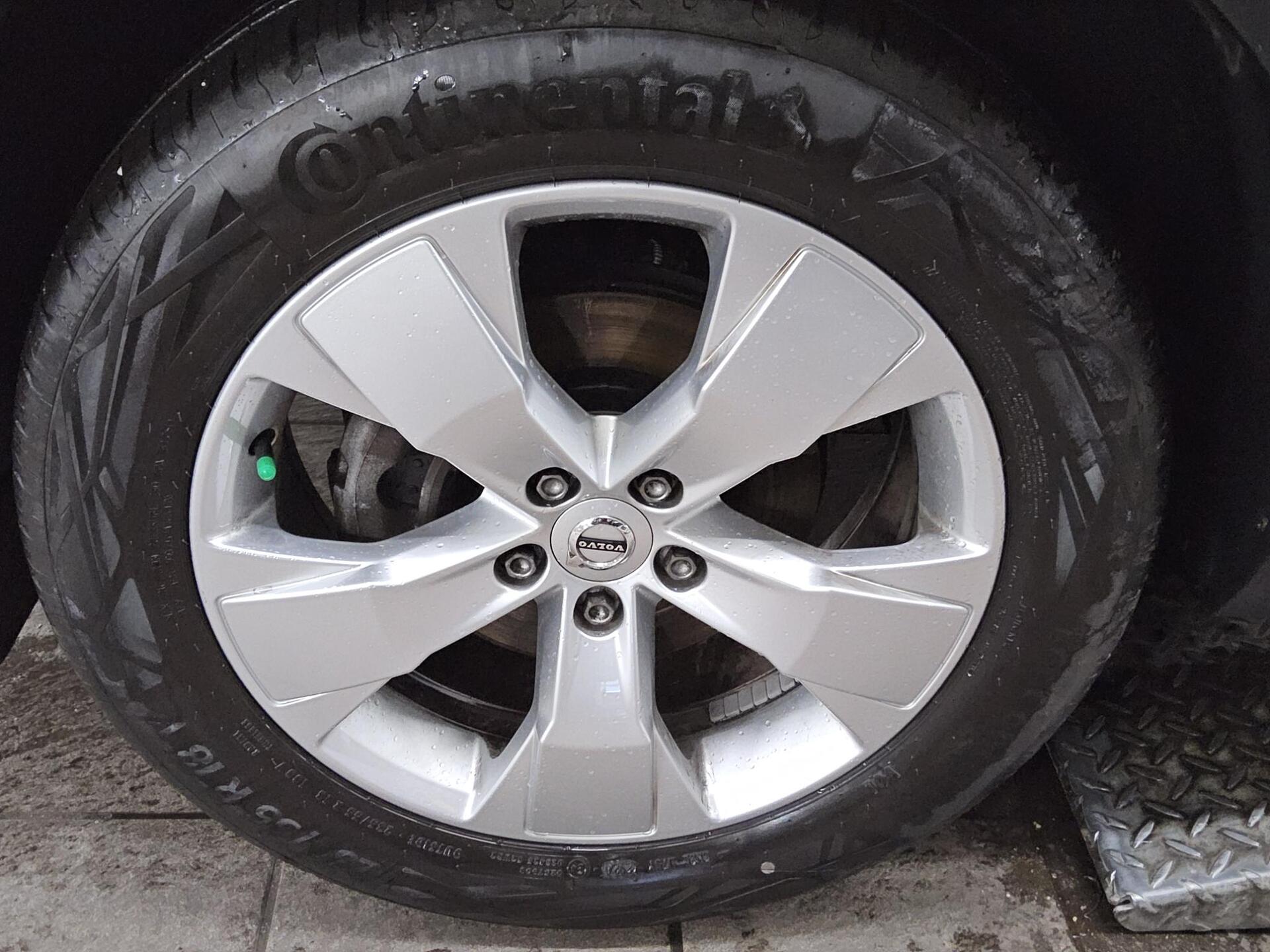 Volvo XC40 T3 Momentum Leder Navi H-K Sound LED RFK 11