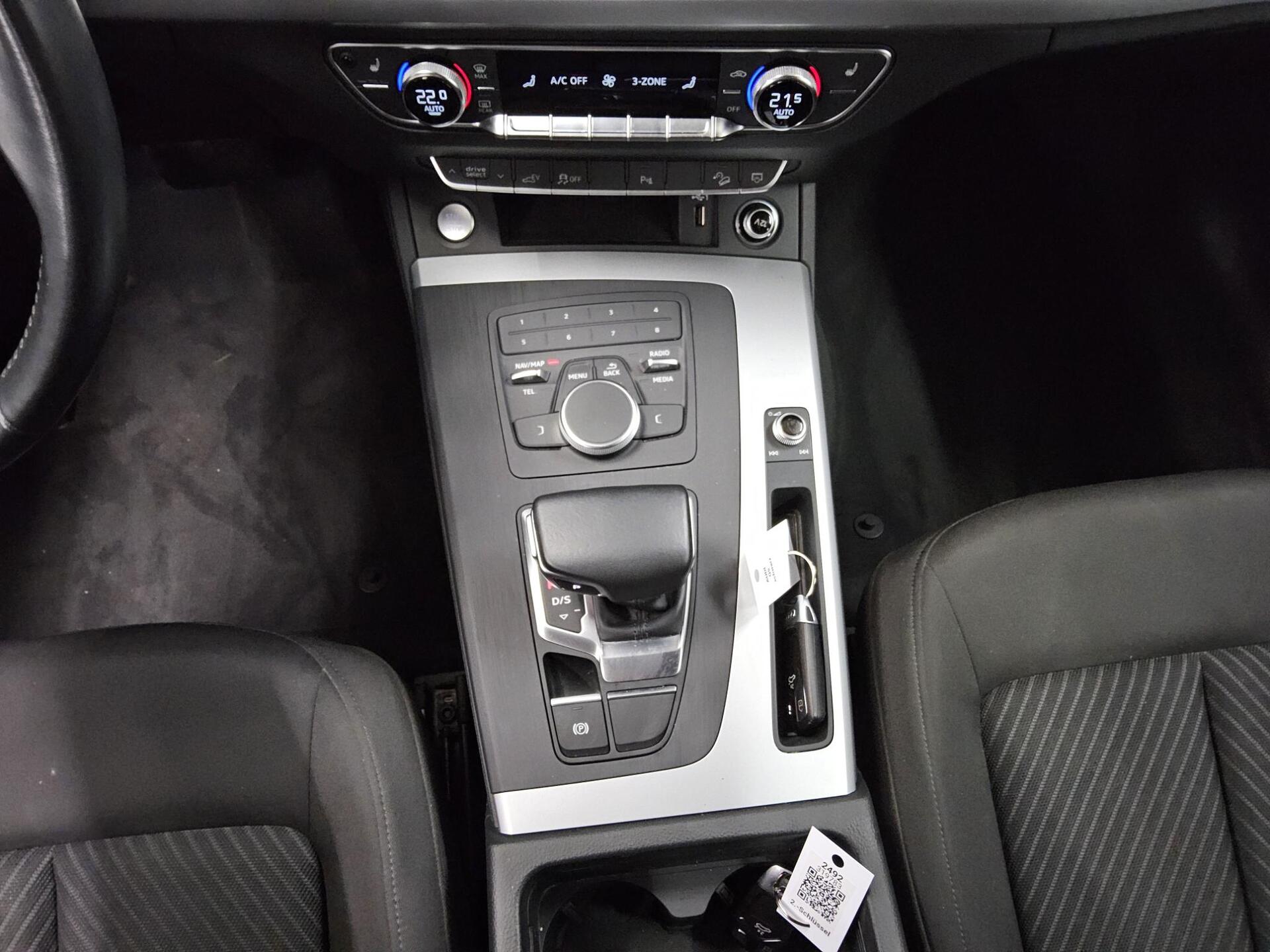 Audi Q5 50 TFSI e Qu. S-Line Ext. Navi LED PDC Shz 6