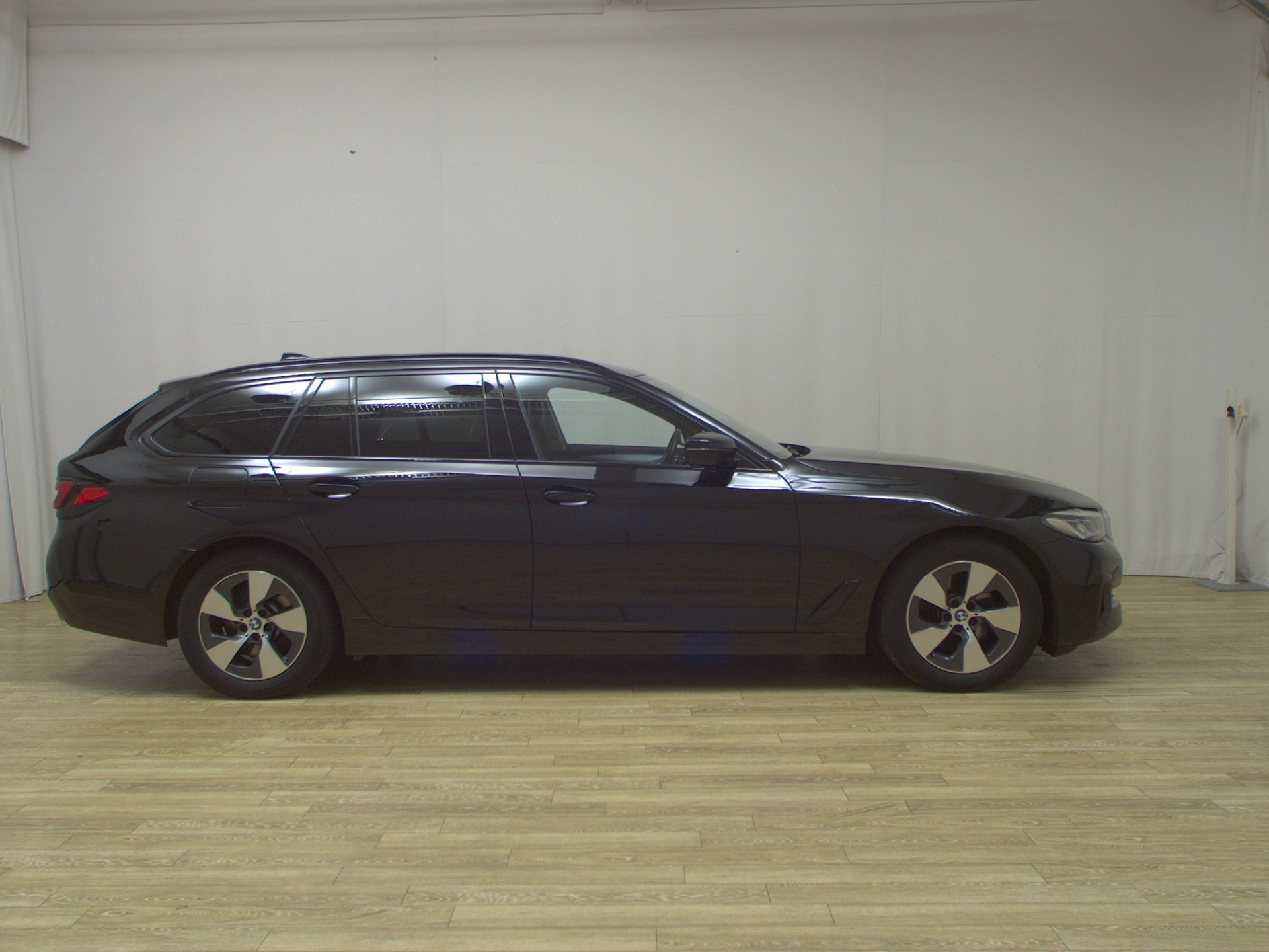 BMW 520dA Touring xDr Leder Navi LED+ LC prof. RFK