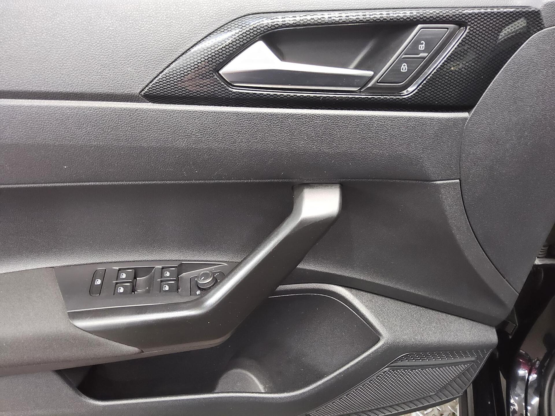 Volkswagen Taigo 1.0 TSI Life Navi LED DC RFK ACC 10