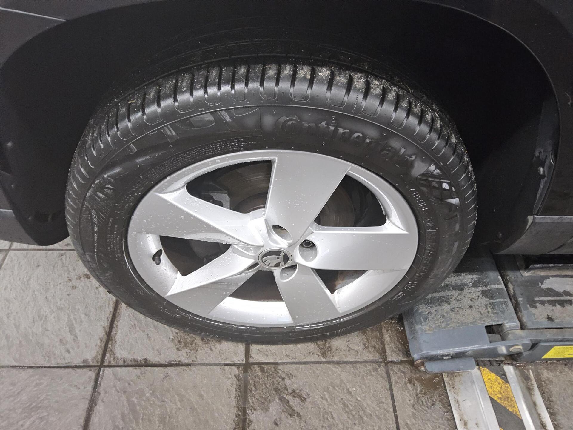 Skoda Karoq 1.5 TSI Ambition Navi Pano ACC Ambiente 10