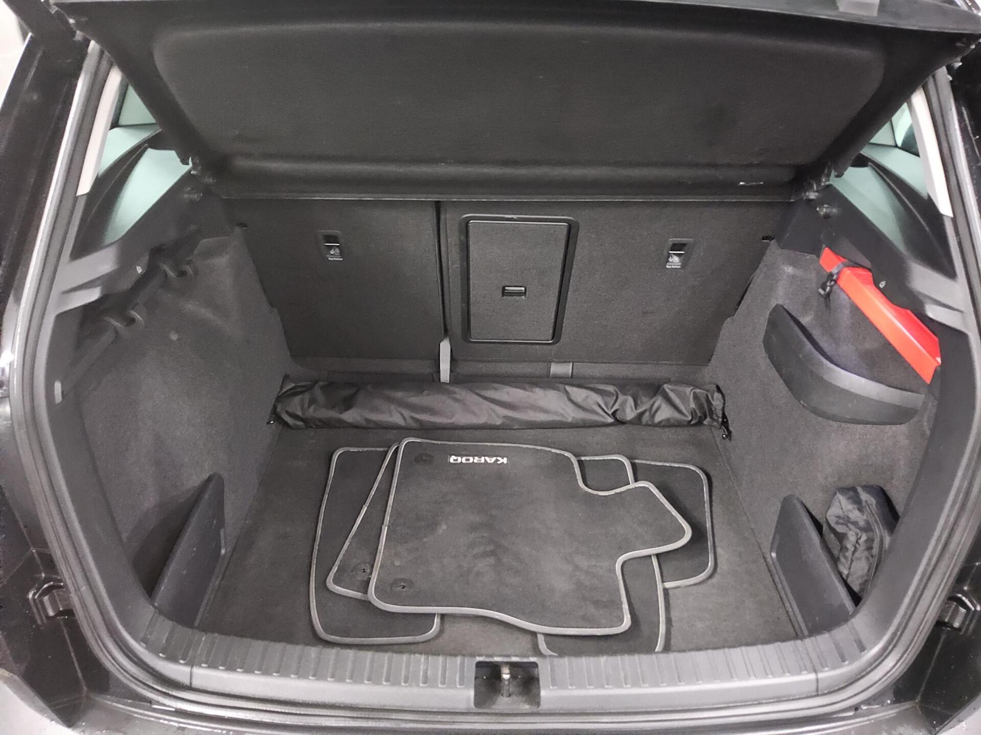 Skoda Karoq 1.5 TSI Ambition Navi Pano ACC Ambiente 12