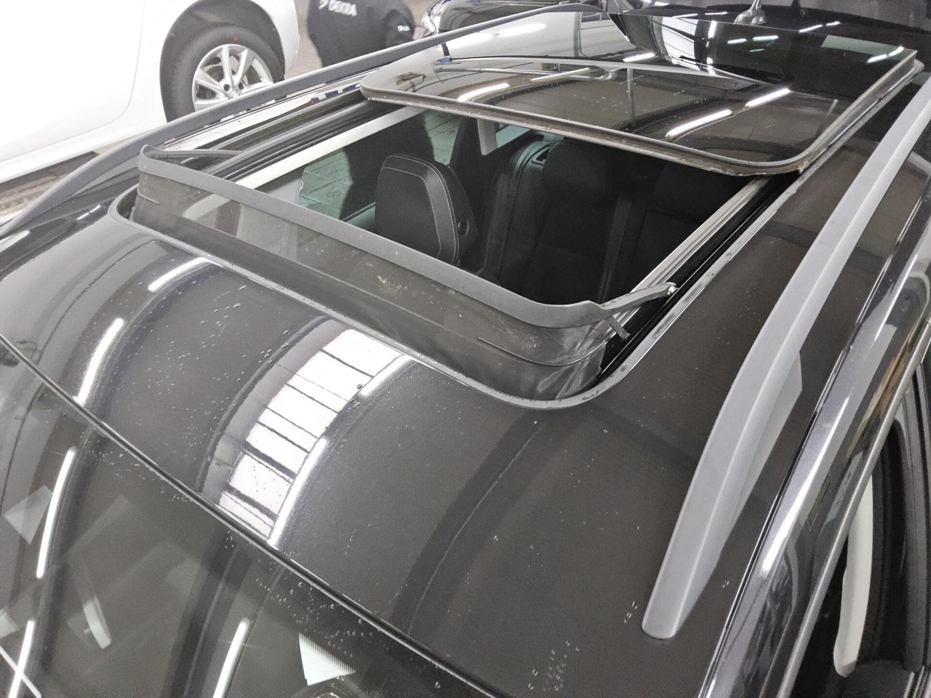 Skoda Karoq 1.5 TSI Ambition Navi Pano ACC Ambiente 11