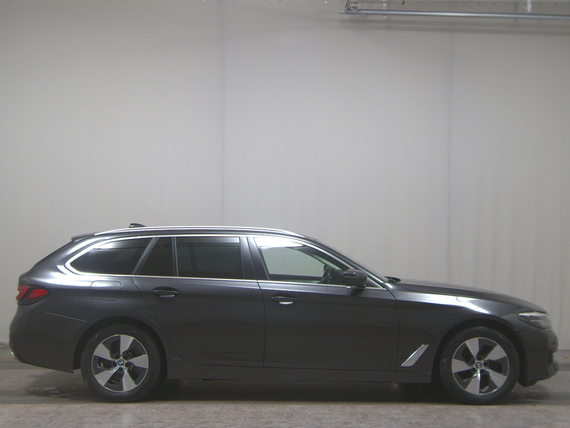 BMW 520dA Touring Leder Navi LED LC+ Pano HuD AHK