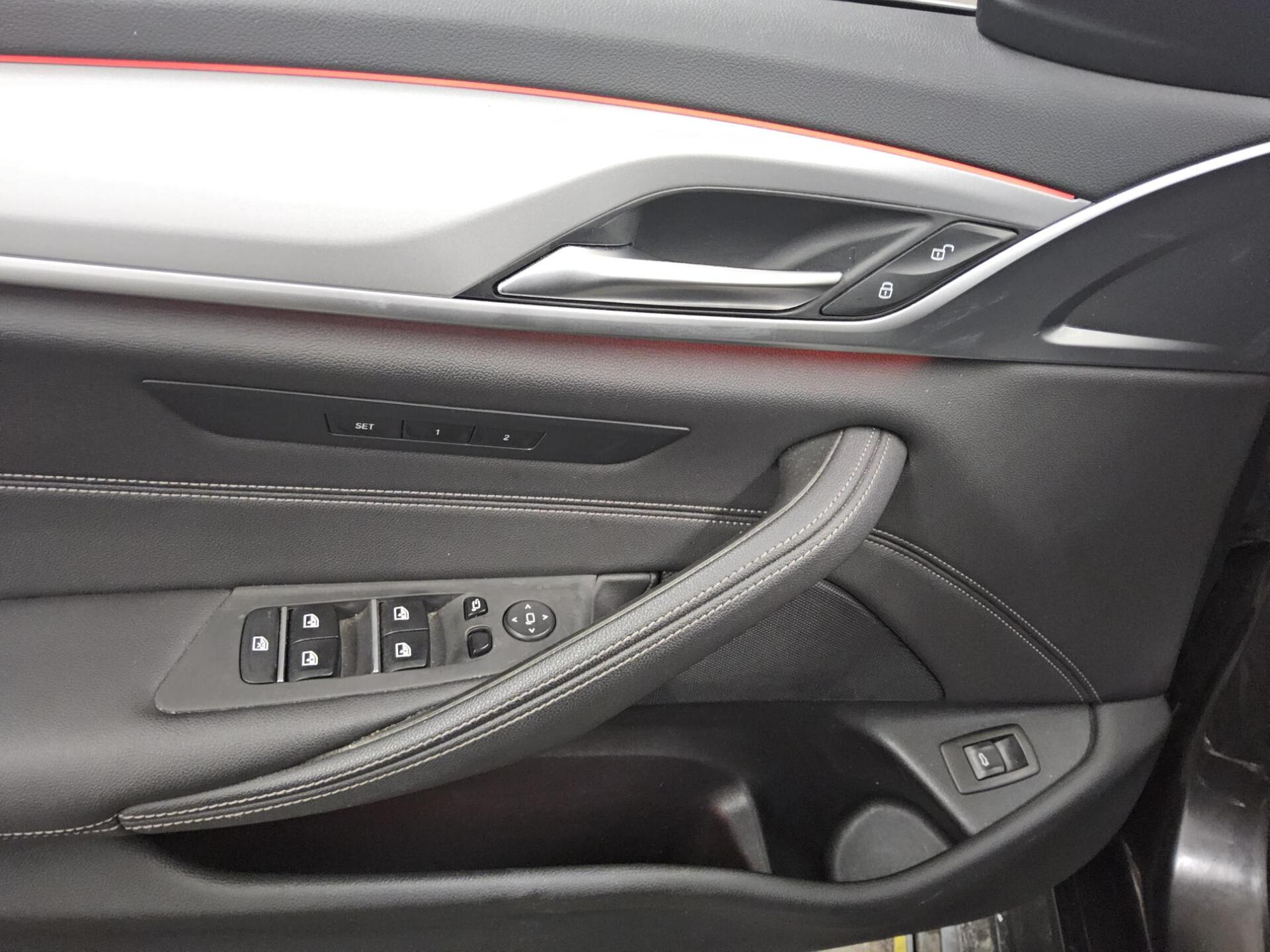 BMW 520dA Touring Leder Navi LED LC+ Pano HuD AHK 9