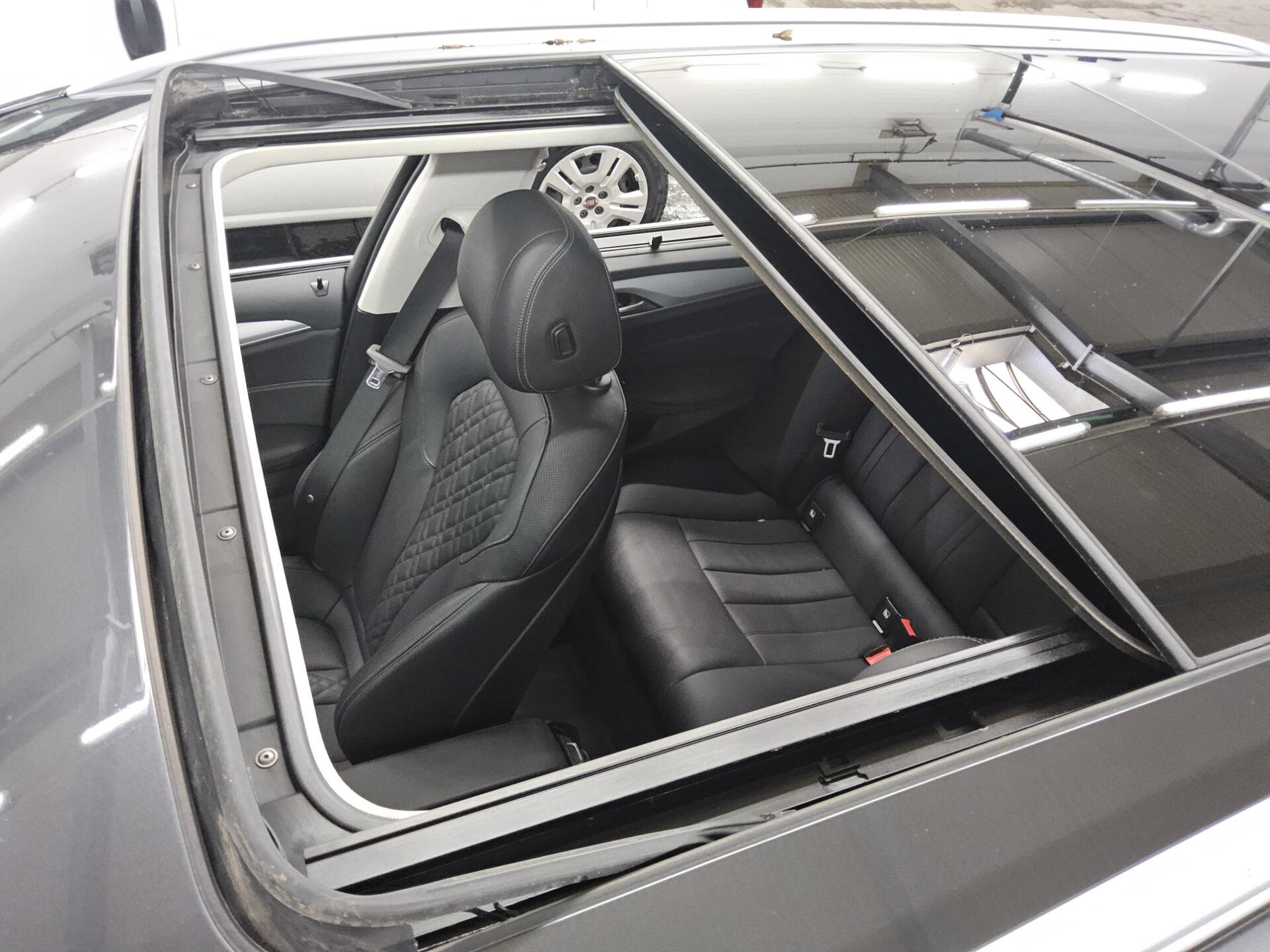 BMW 520dA Touring Leder Navi LED LC+ Pano HuD AHK 12