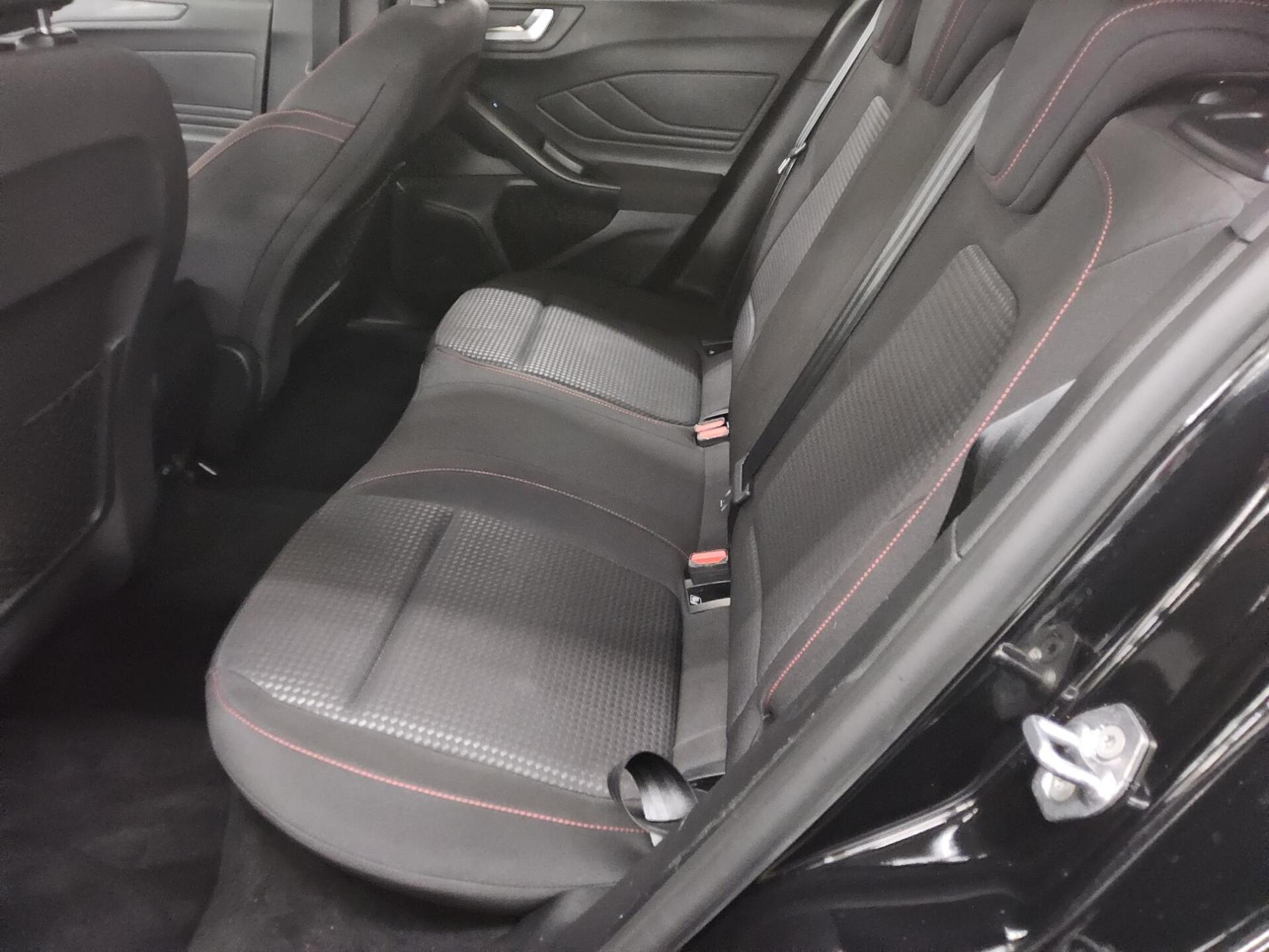 Ford Focus 2.0 EB ST-Line Navi LED B&O ACC RFK 13