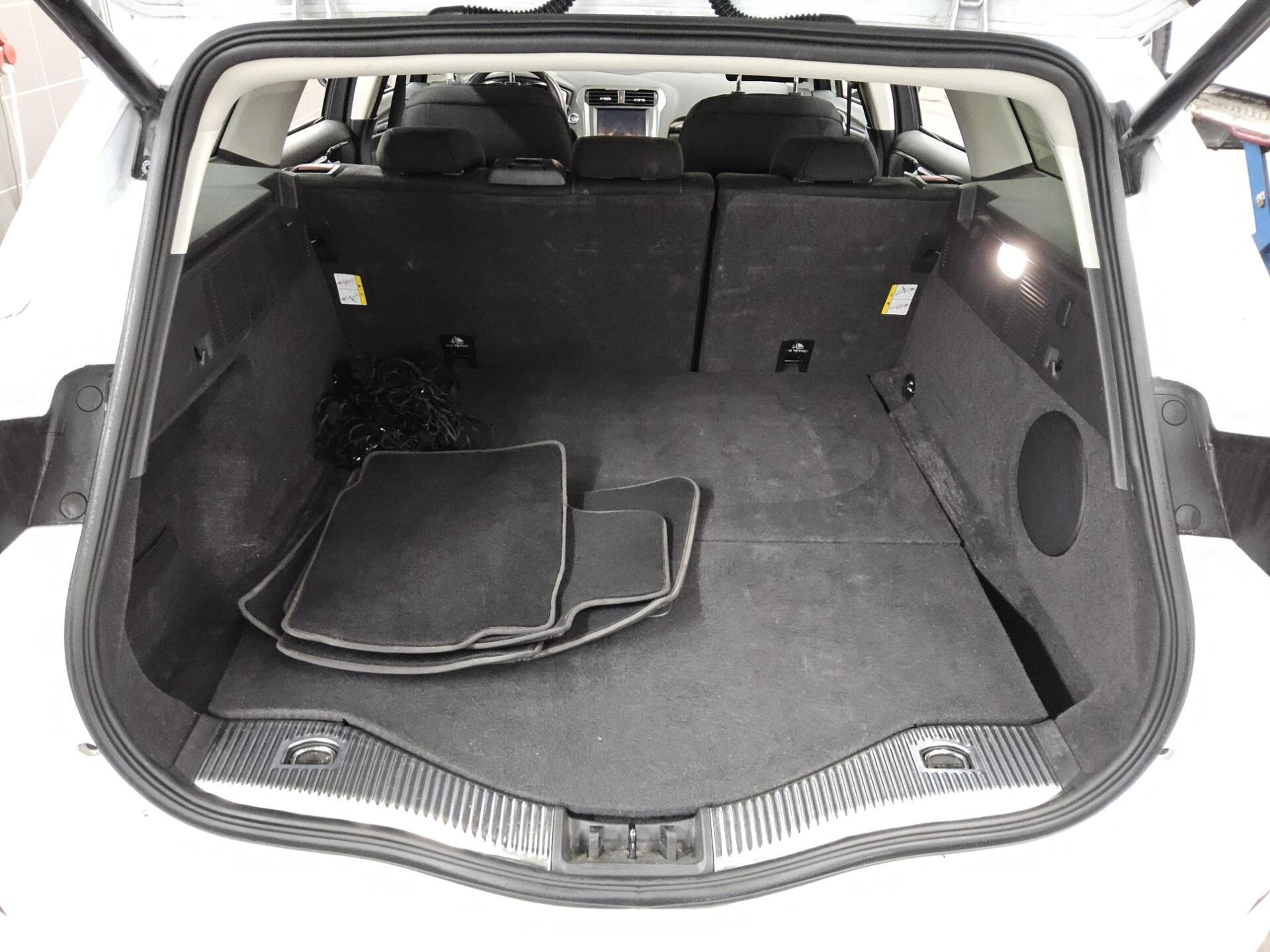 Ford Mondeo Turnier 2.0 EB Titanium Navi LED ACC 11