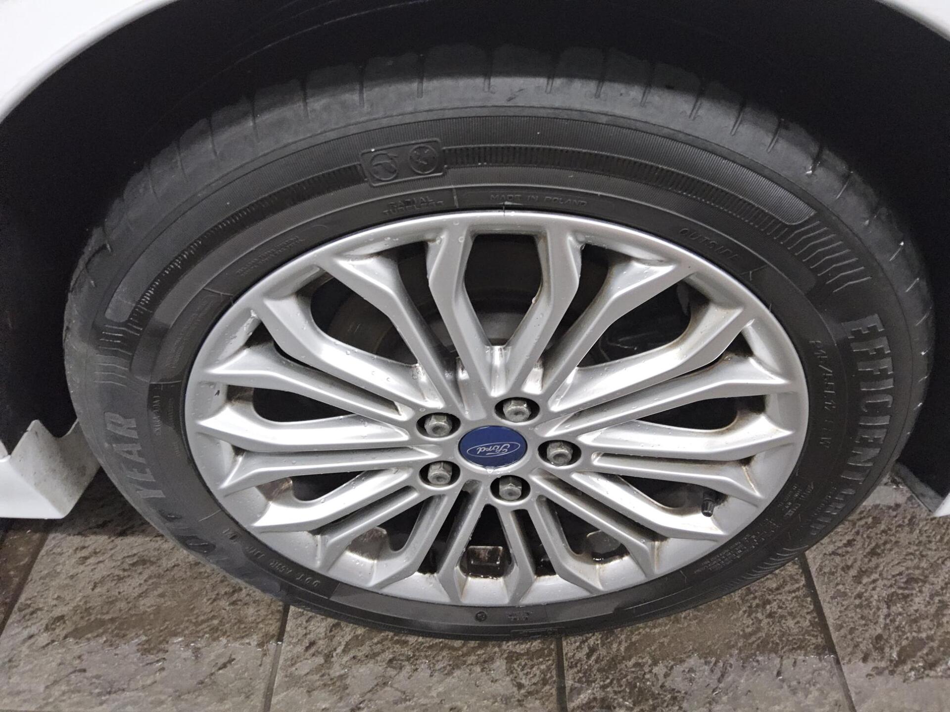 Ford Mondeo Turnier 2.0 EB Titanium Navi LED ACC 10