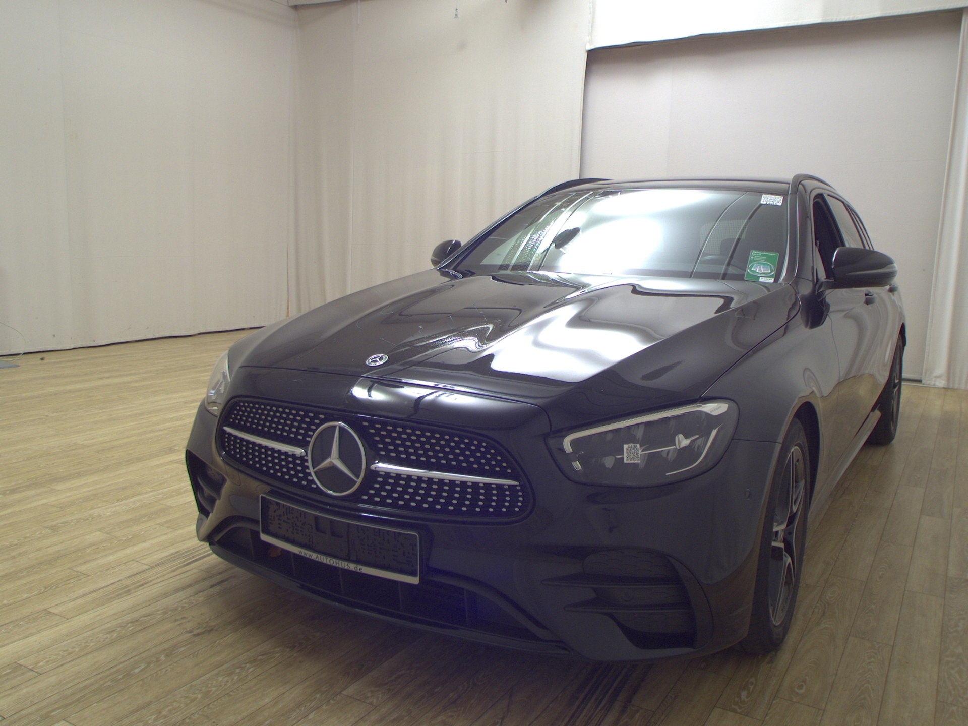 Mercedes-Benz E 220 T d AMG-Line Night Navi LED Widescreen RFK 2