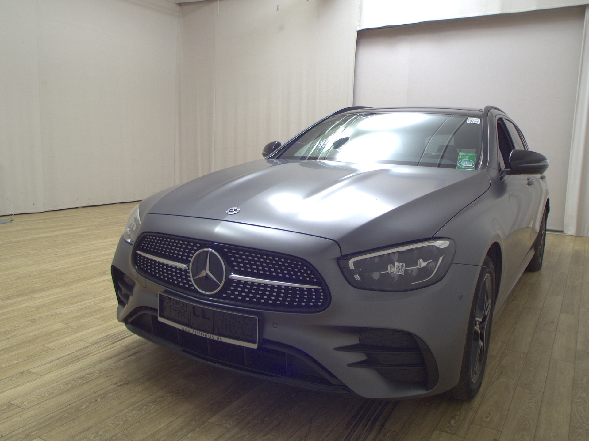 Mercedes-Benz E 300 T de 4M AMG-Line Navi Widescreen Pano HuD 2