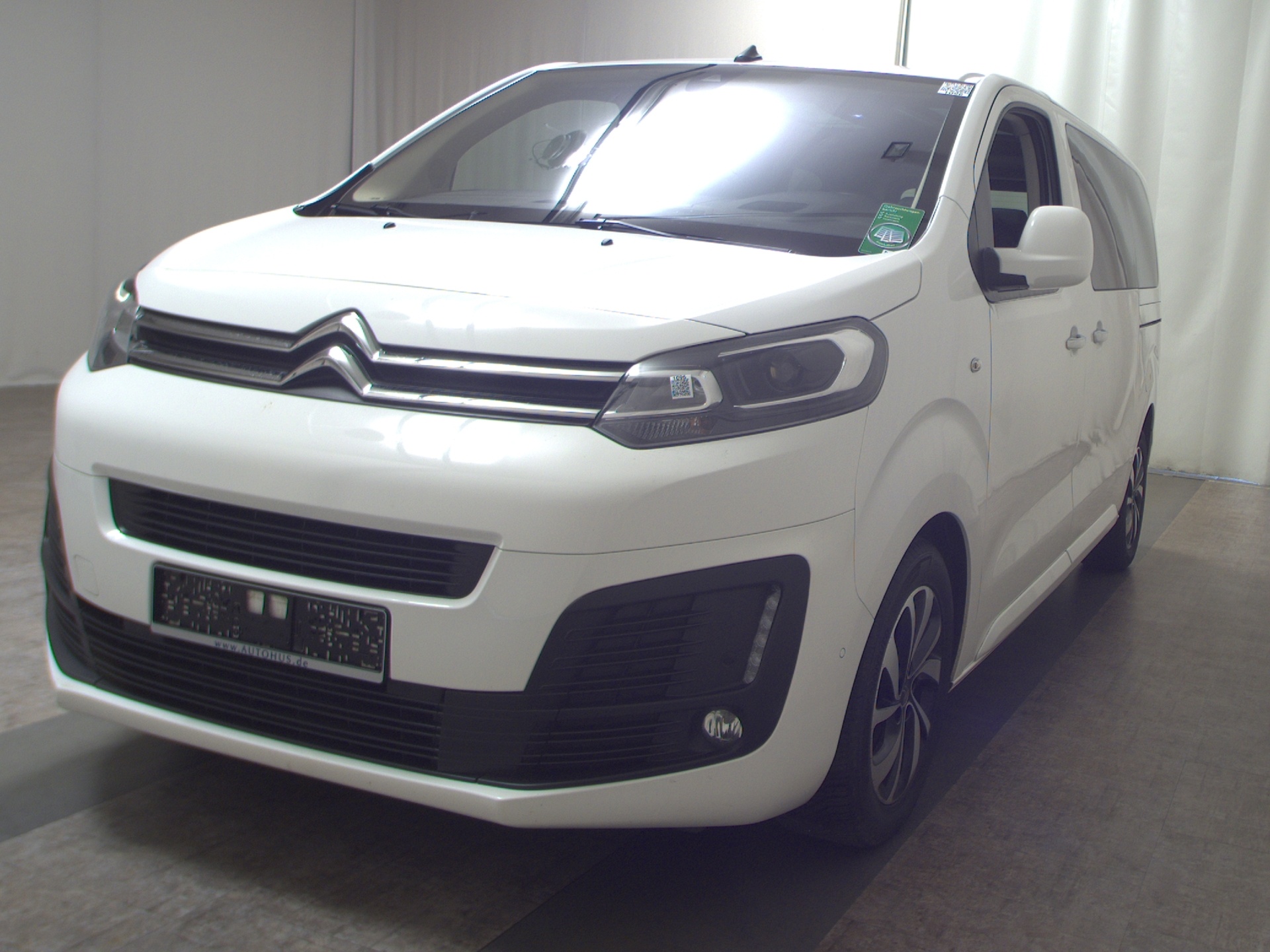 Citroën SpaceTourer 2.0 BlueHDi M Shine 8-Sitze Navi RFK 2