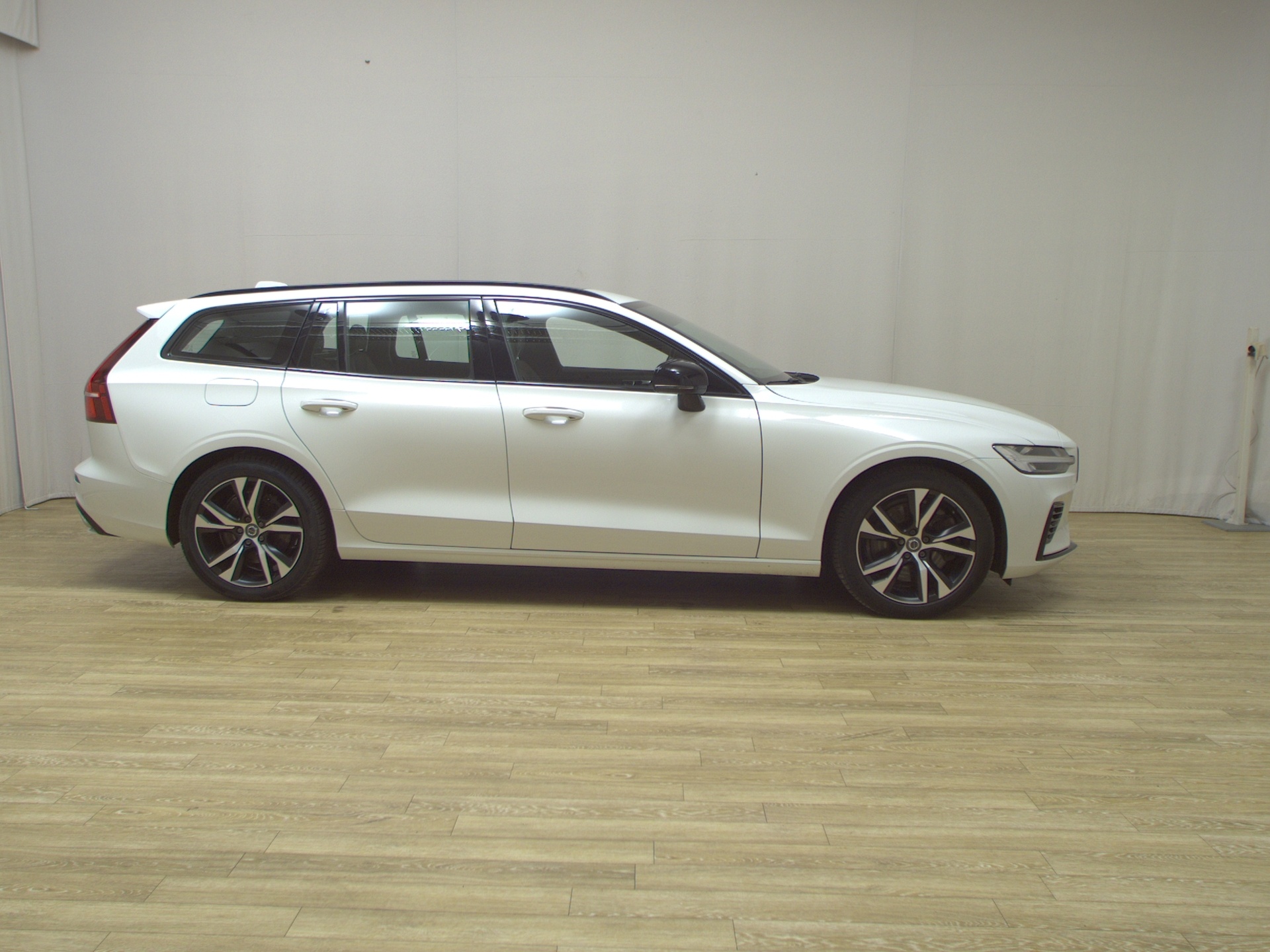 Volvo V60 T6 AWD R-Design T-Leder Navi LED Pano 4xShz