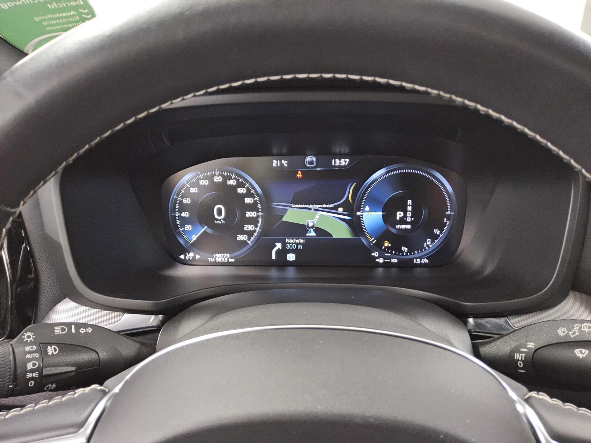 Volvo V60 T6 AWD R-Design T-Leder Navi LED Pano 4xShz 8