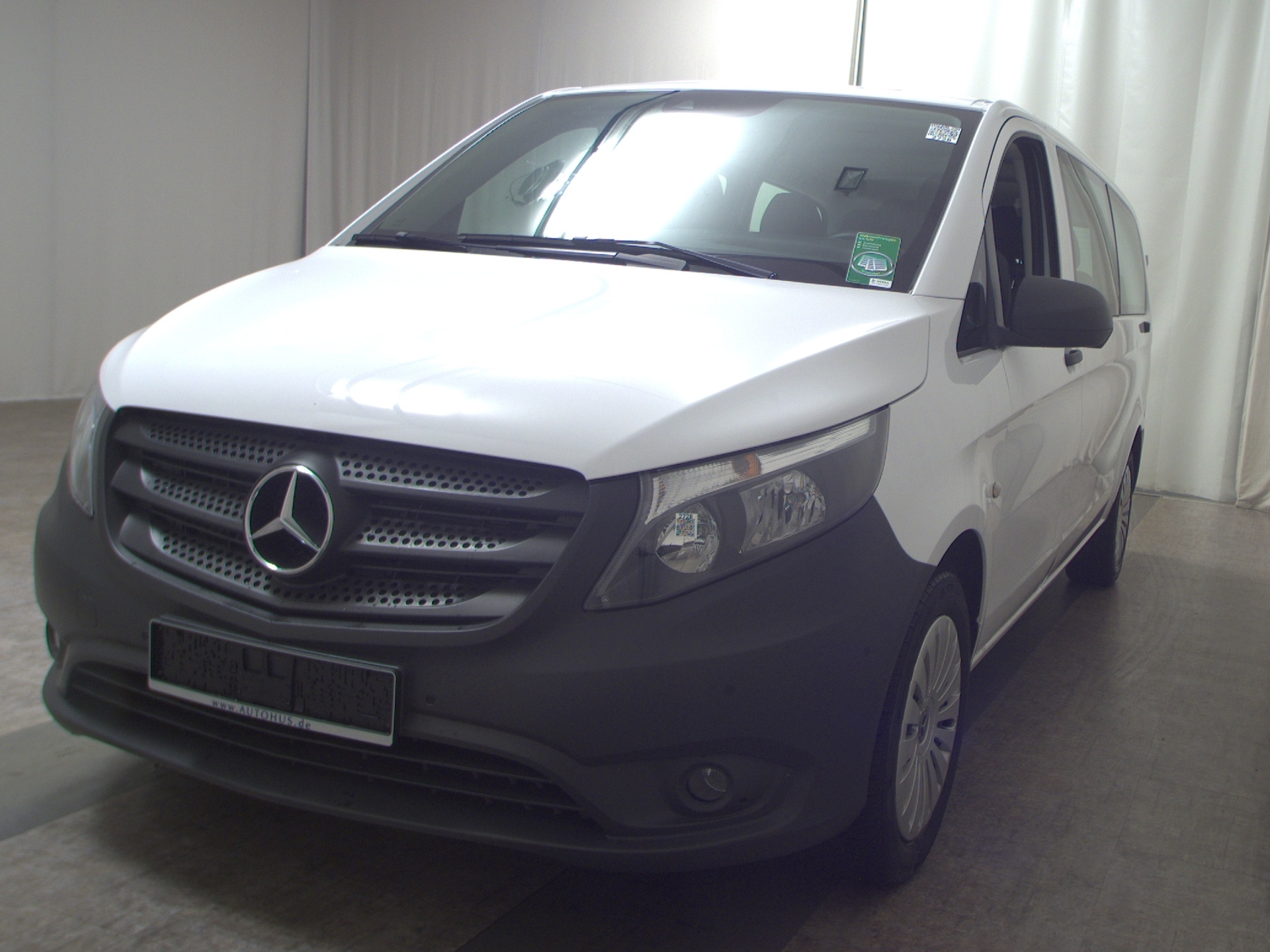 Mercedes-Benz Vito Tourer 114 CDI Pro extralang 8-Sitze Leder 2