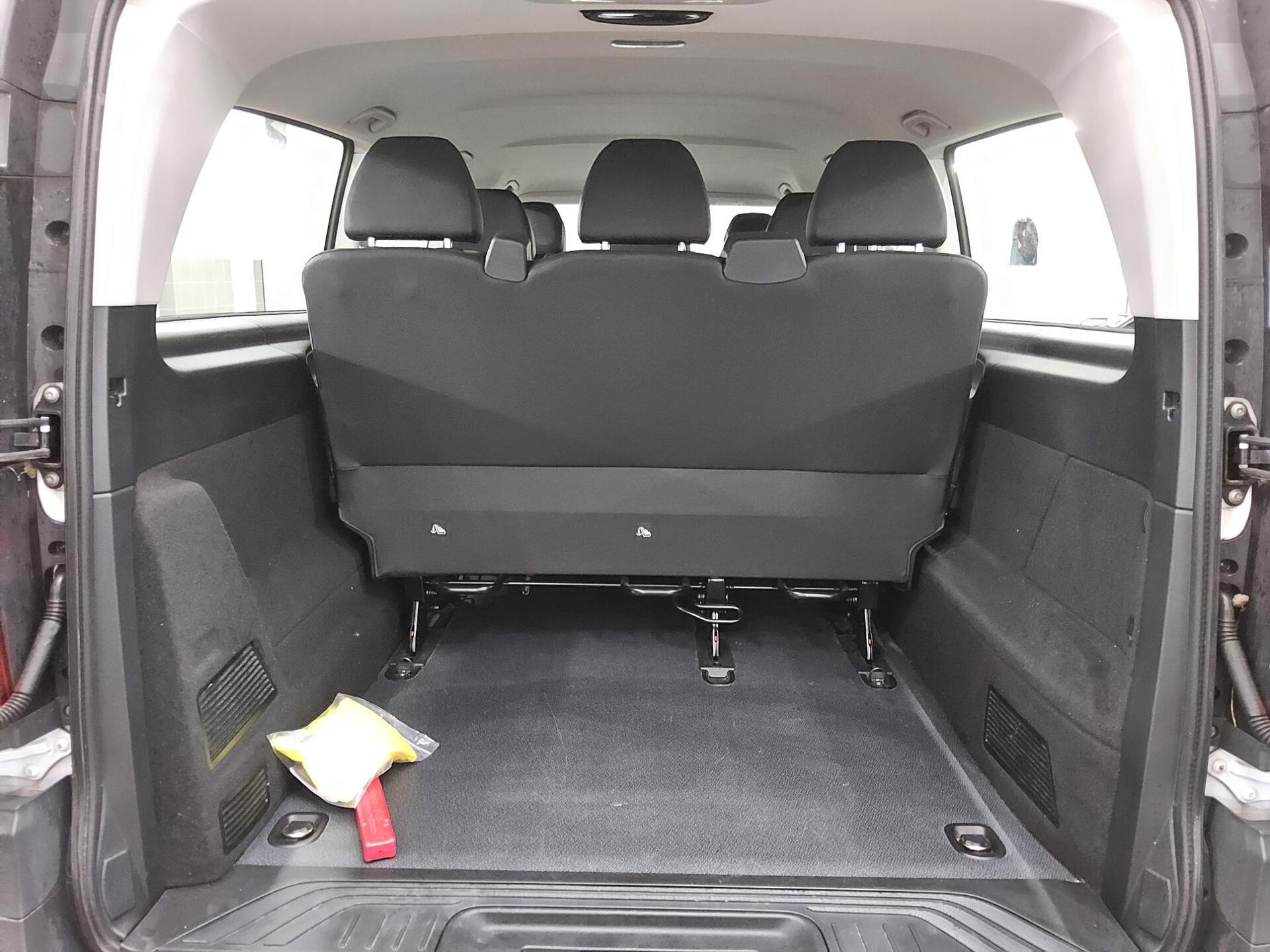 Mercedes-Benz Vito Tourer 114 CDI Pro extralang 8-Sitze Leder 10