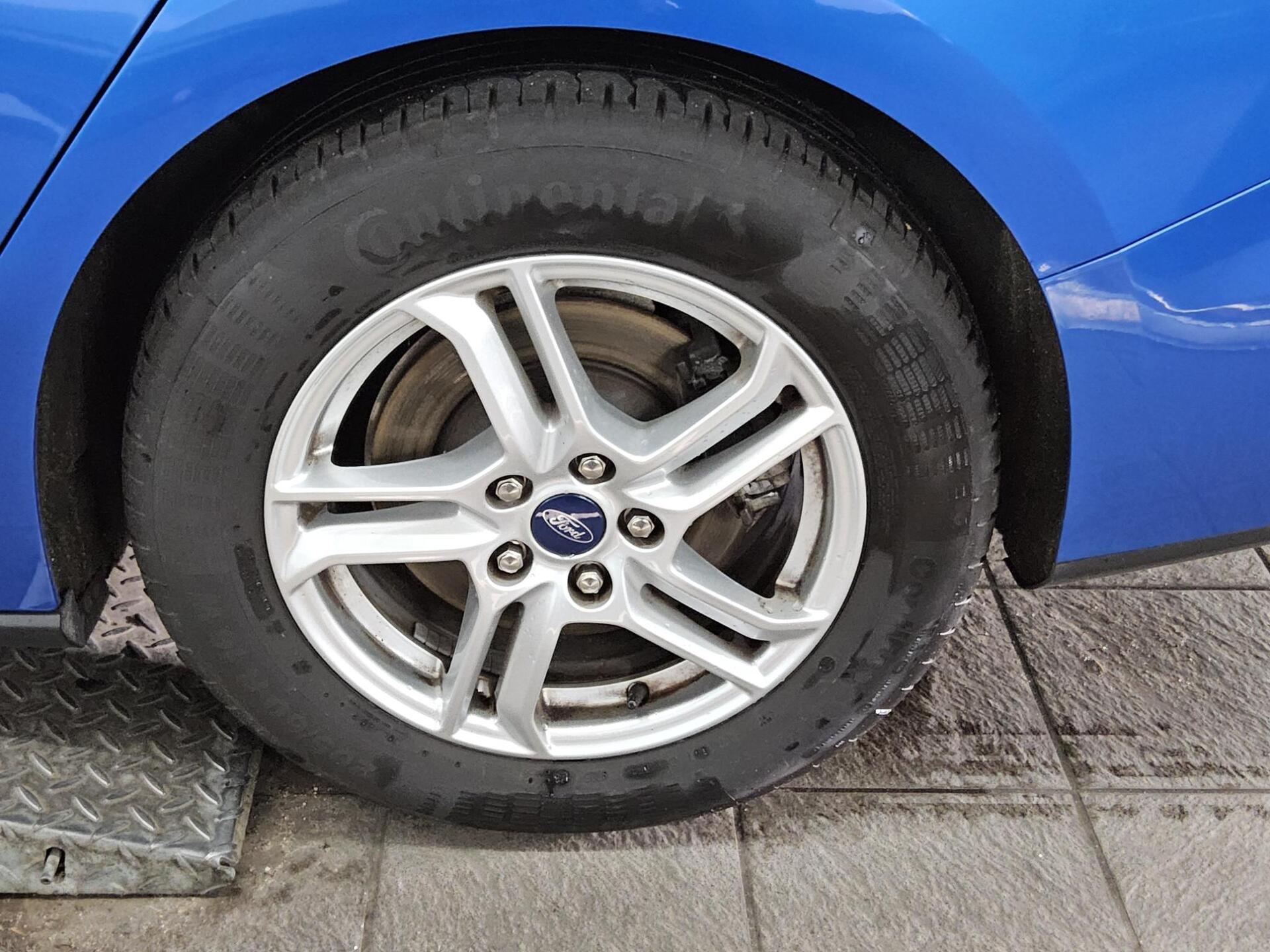 Ford Focus Turnier 1.0 EB Cool&Connect Navi SHZ PDC 10