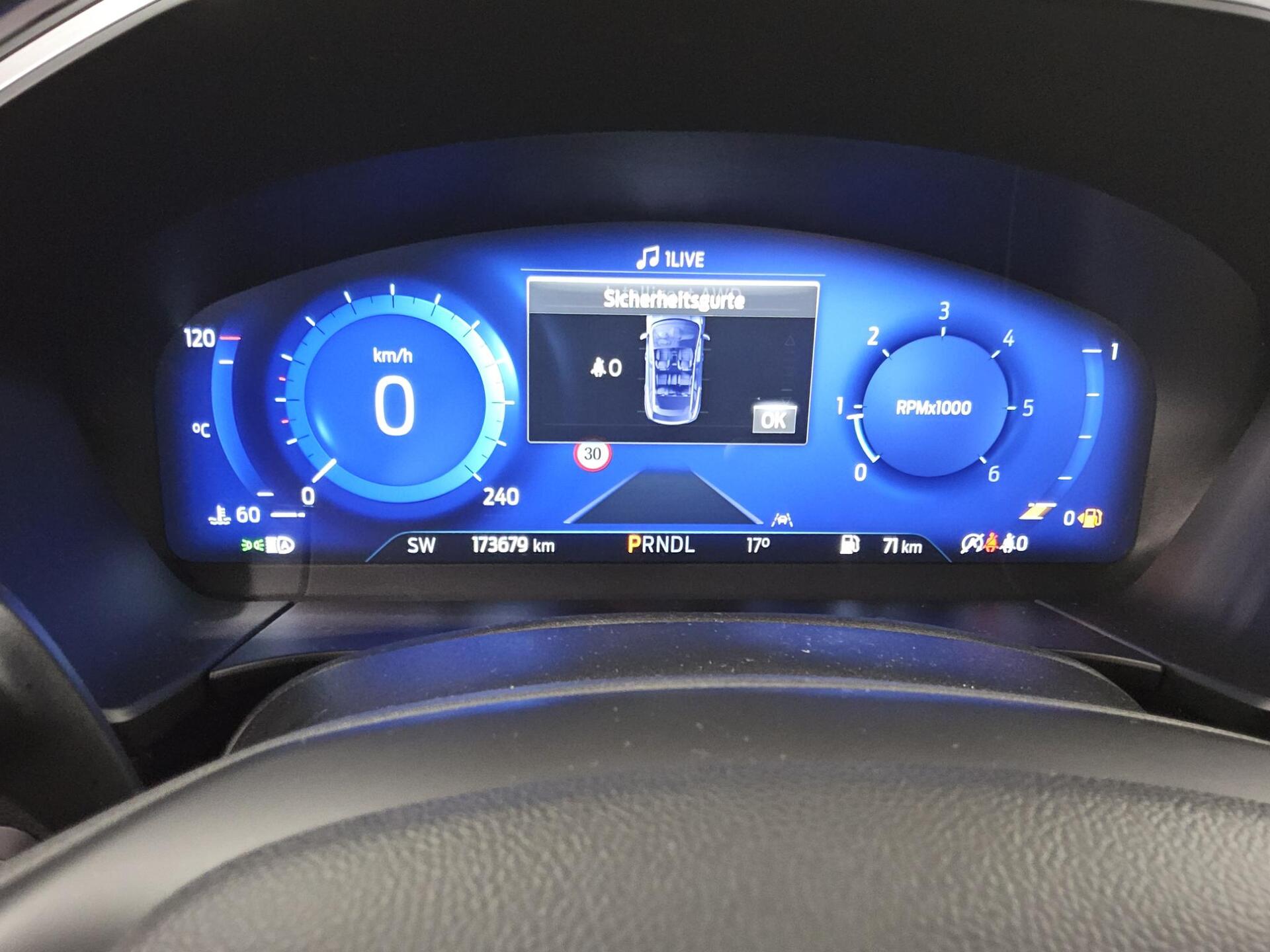 Ford Kuga 2.0 EB Vignale Leder Navi HuD LED RFK ACC 8